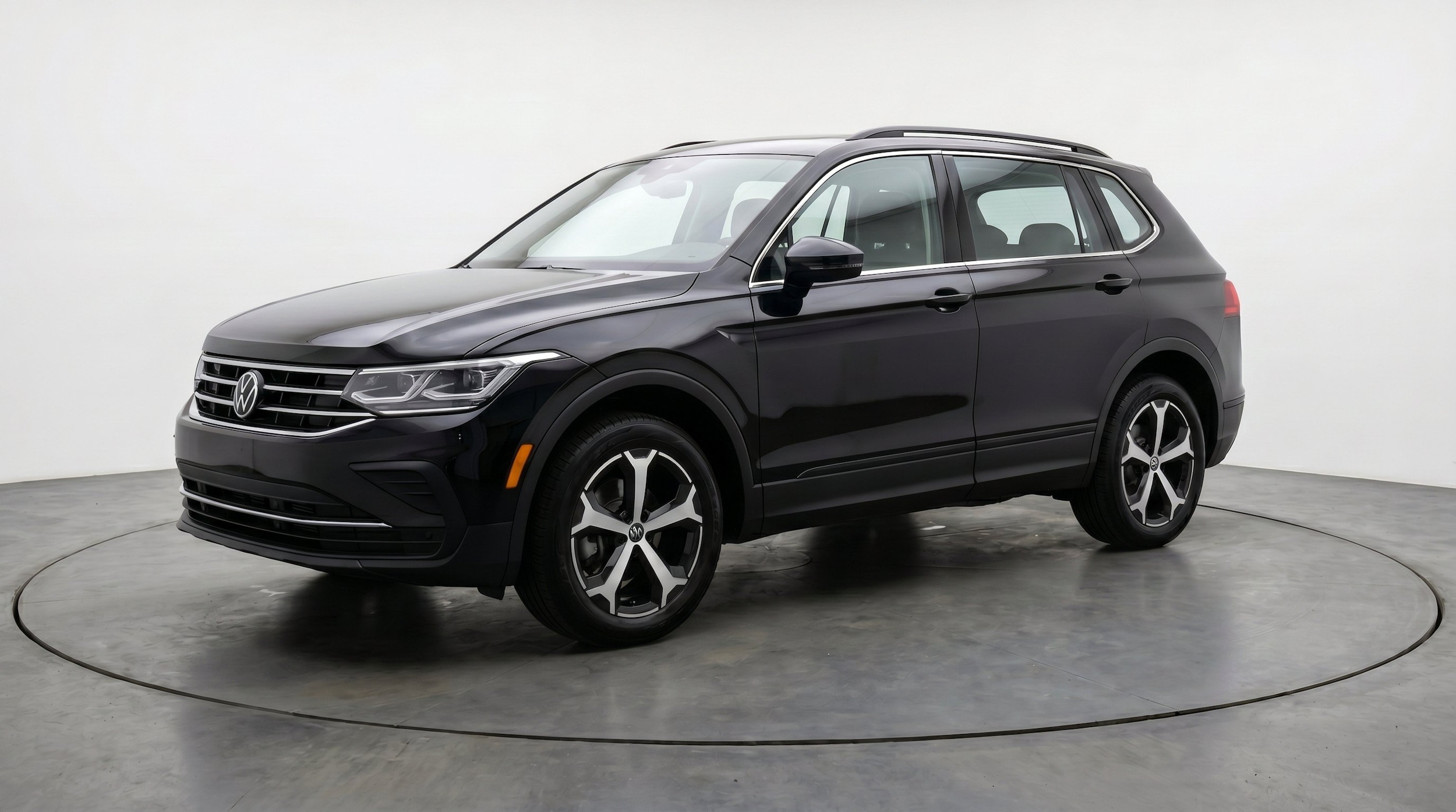 Thumbnail: 2026 Volkswagen Tiguan - 3