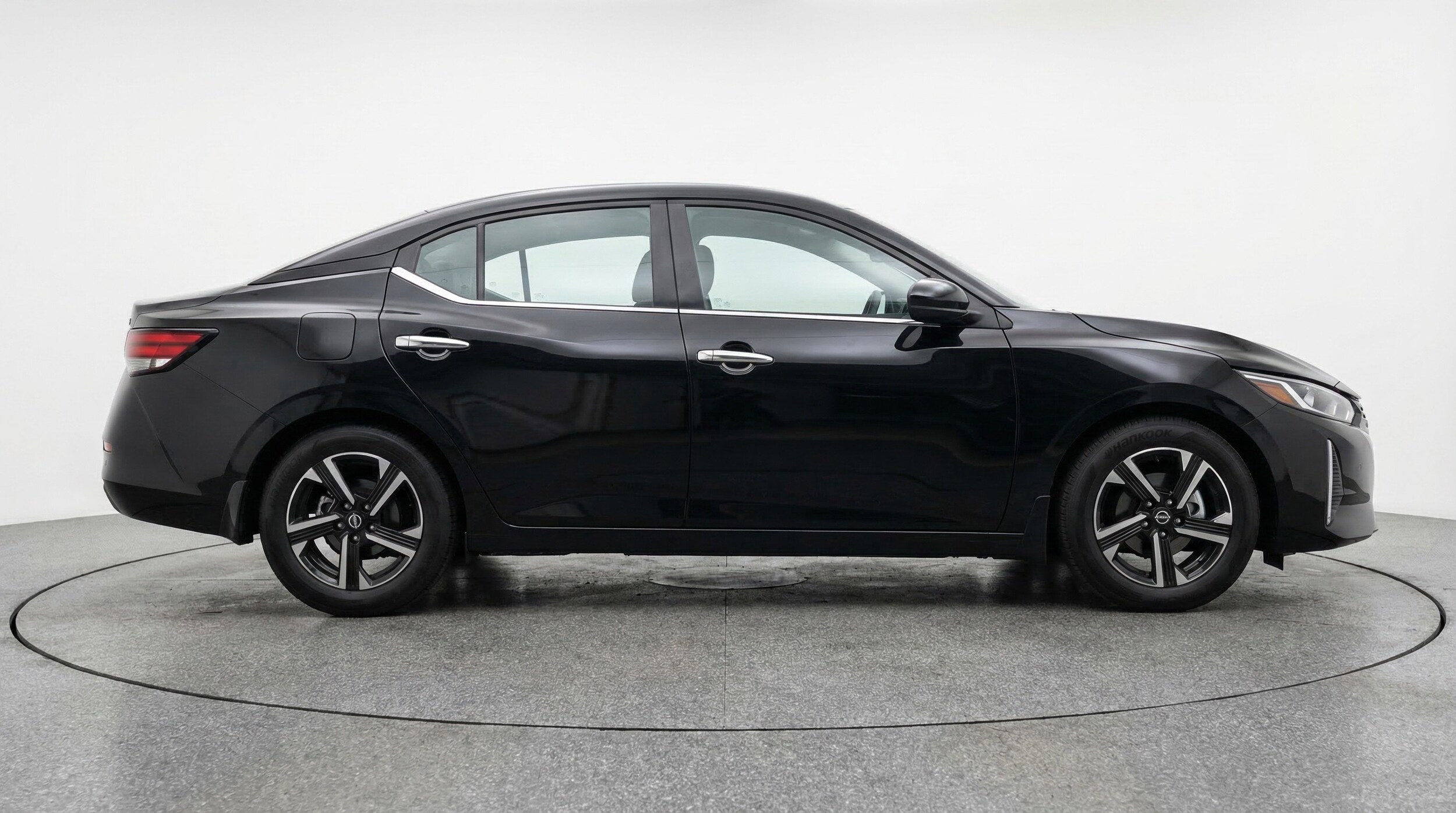 Thumbnail: 2025 Nissan Sentra - 11