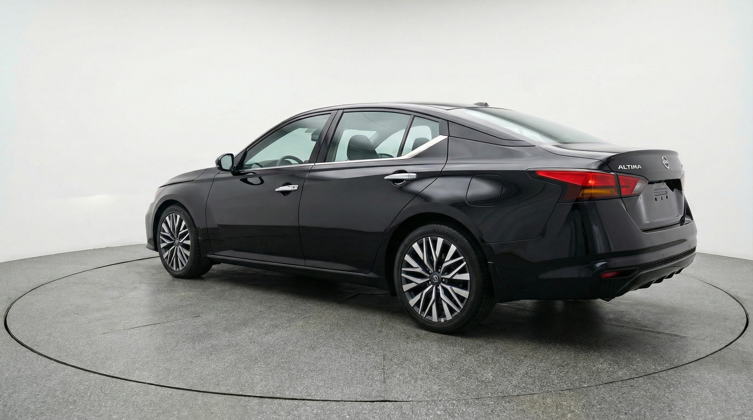 Thumbnail: 2025 Nissan Altima - 5