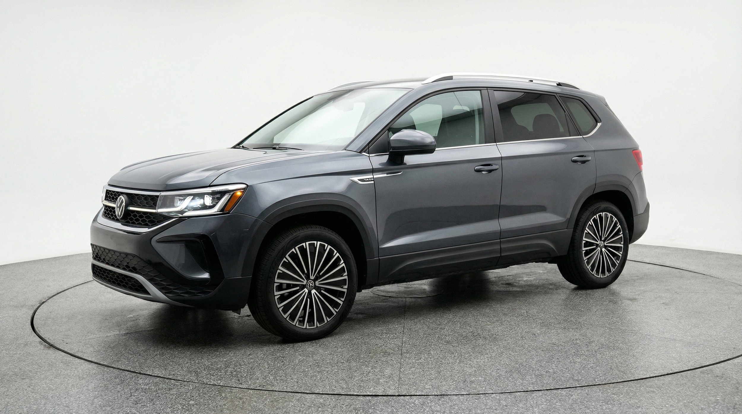 Thumbnail: 2025 Volkswagen Taos - 3