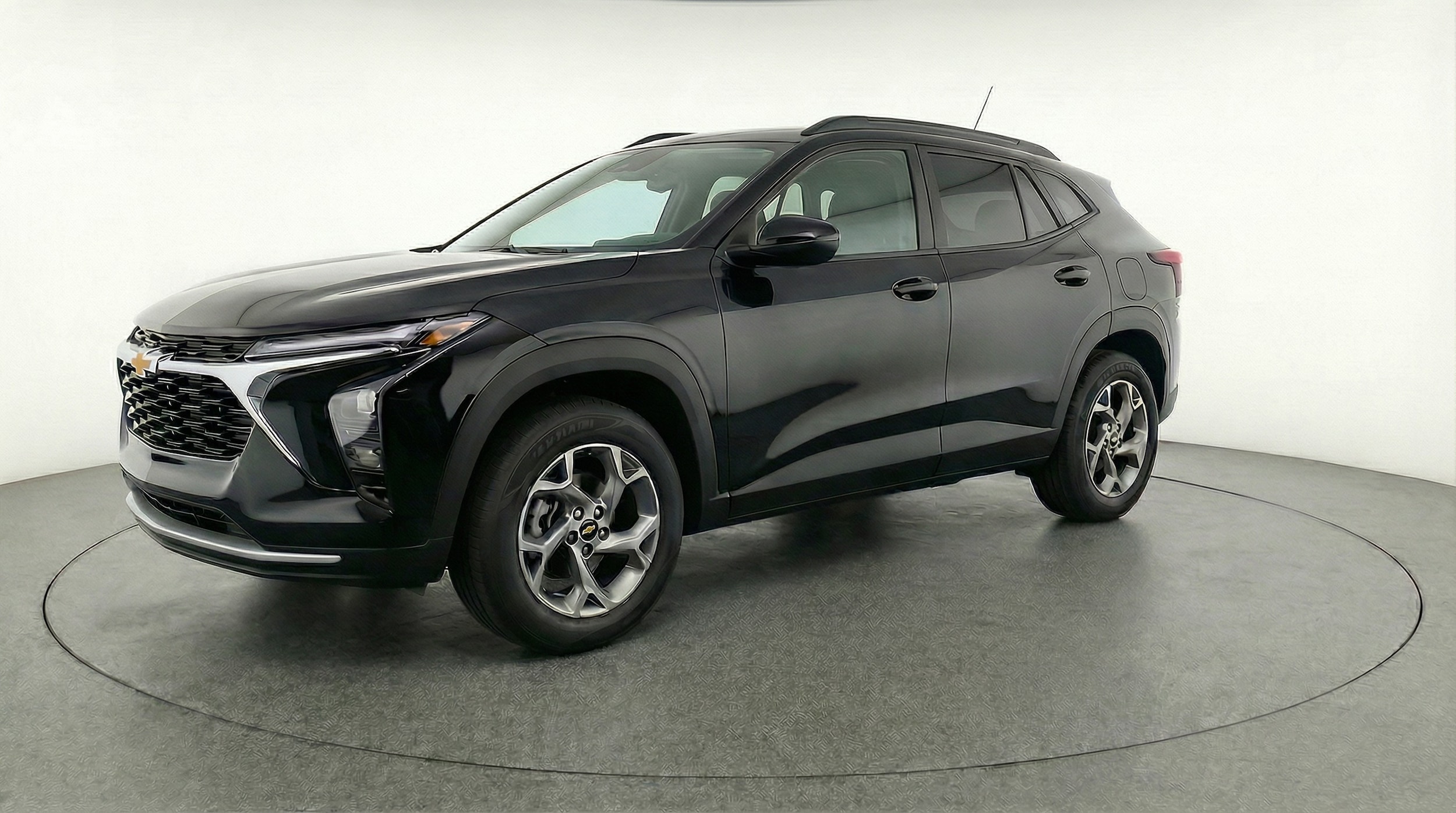 Thumbnail: 2025 Chevrolet Trax - 3