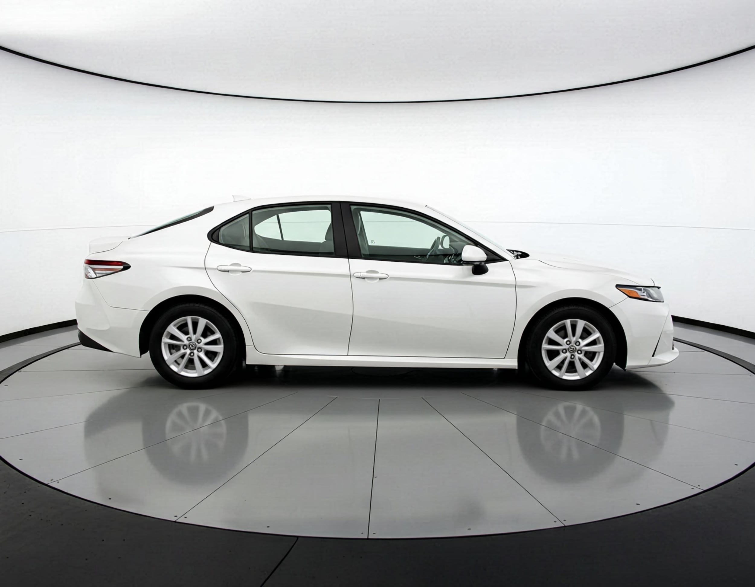 Thumbnail: 2025 Toyota Camry - 8