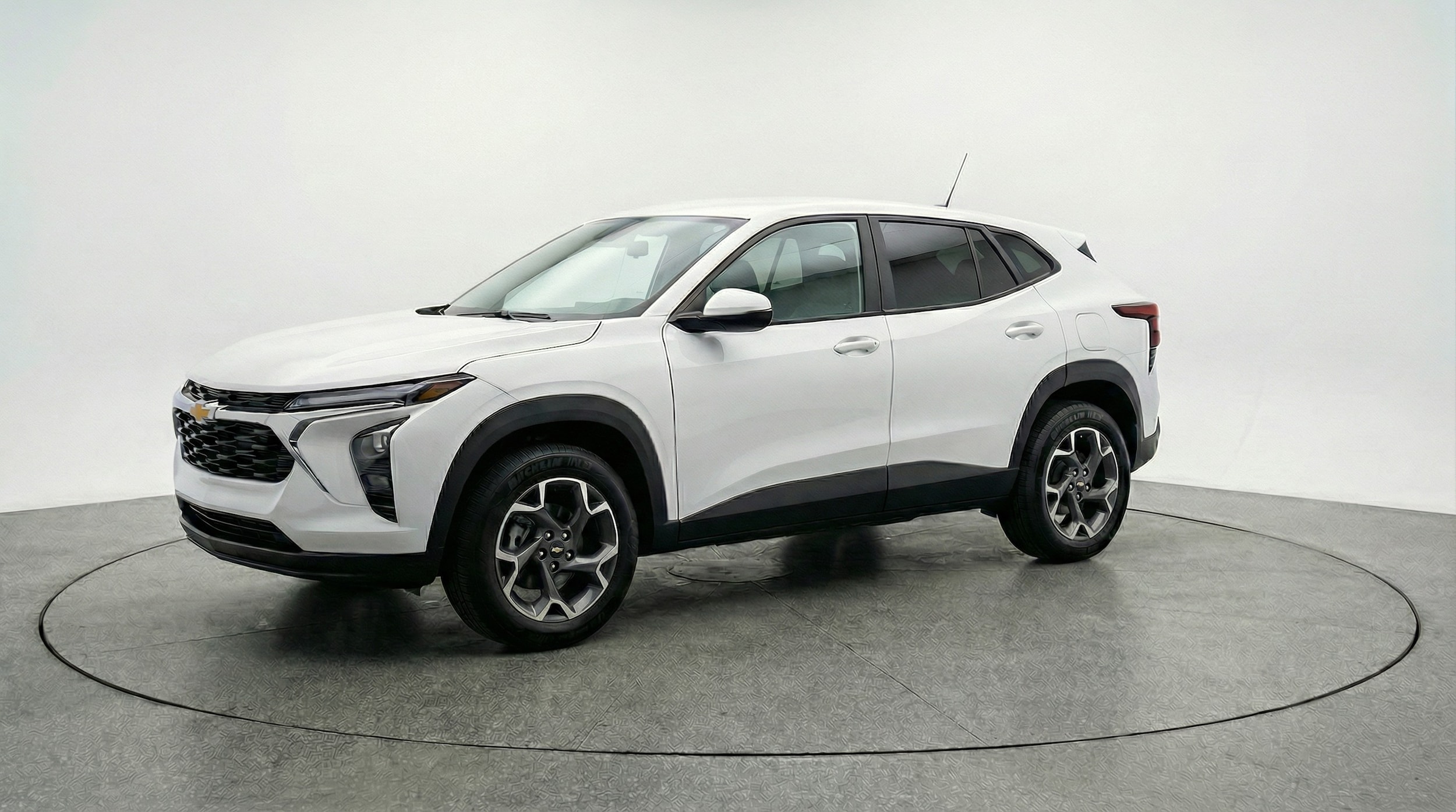 Thumbnail: 2025 Chevrolet Trax - 3