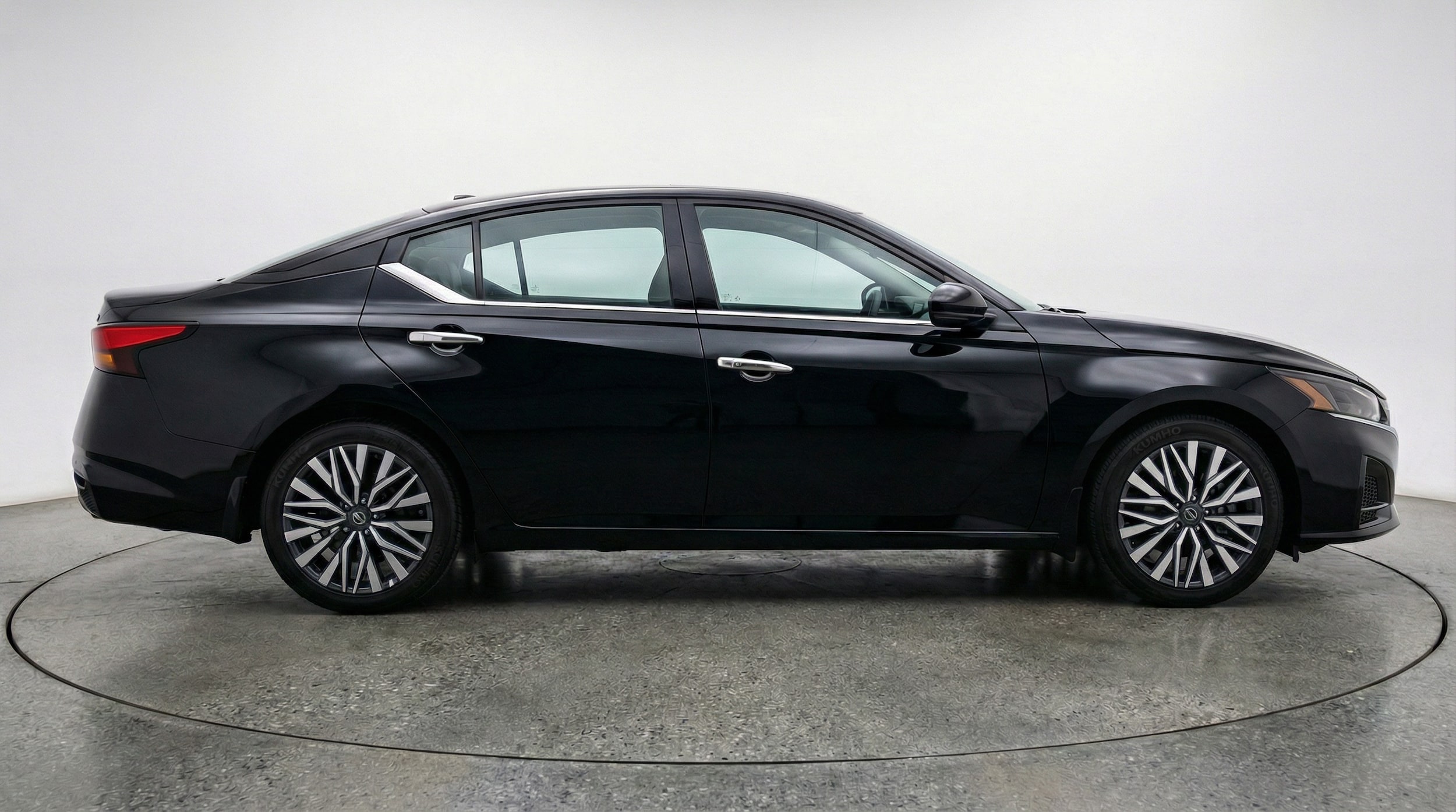 Thumbnail: 2025 Nissan Altima - 8