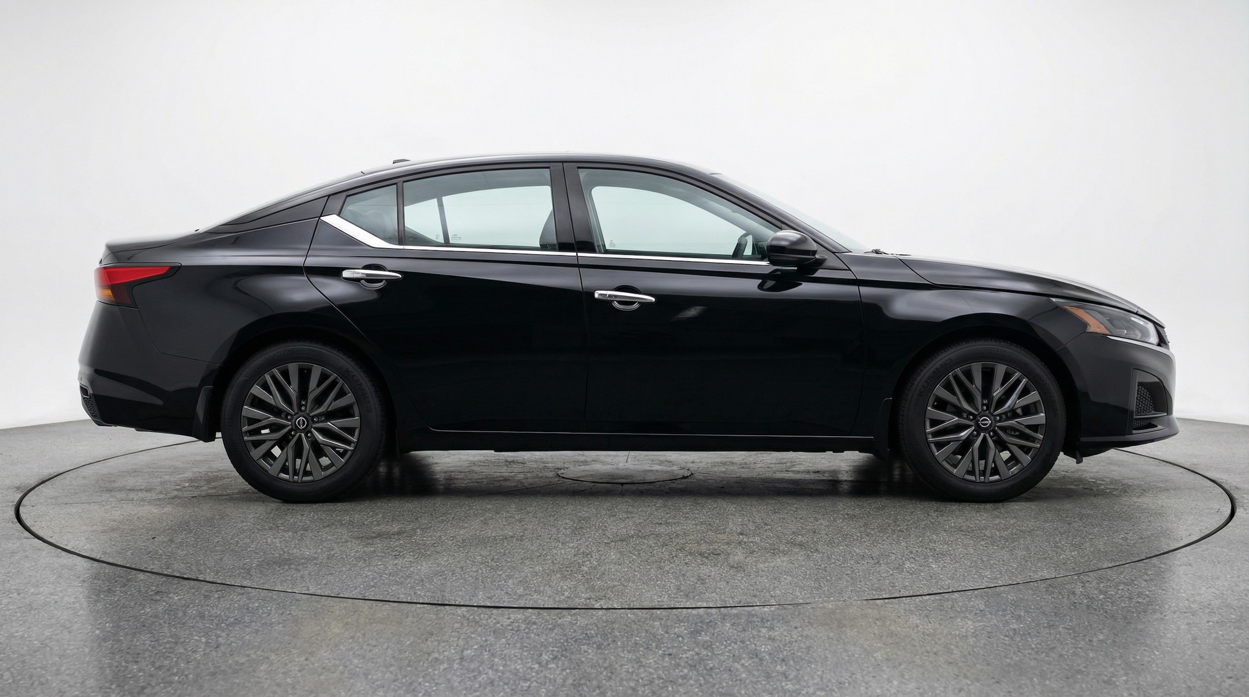 Thumbnail: 2025 Nissan Altima - 8