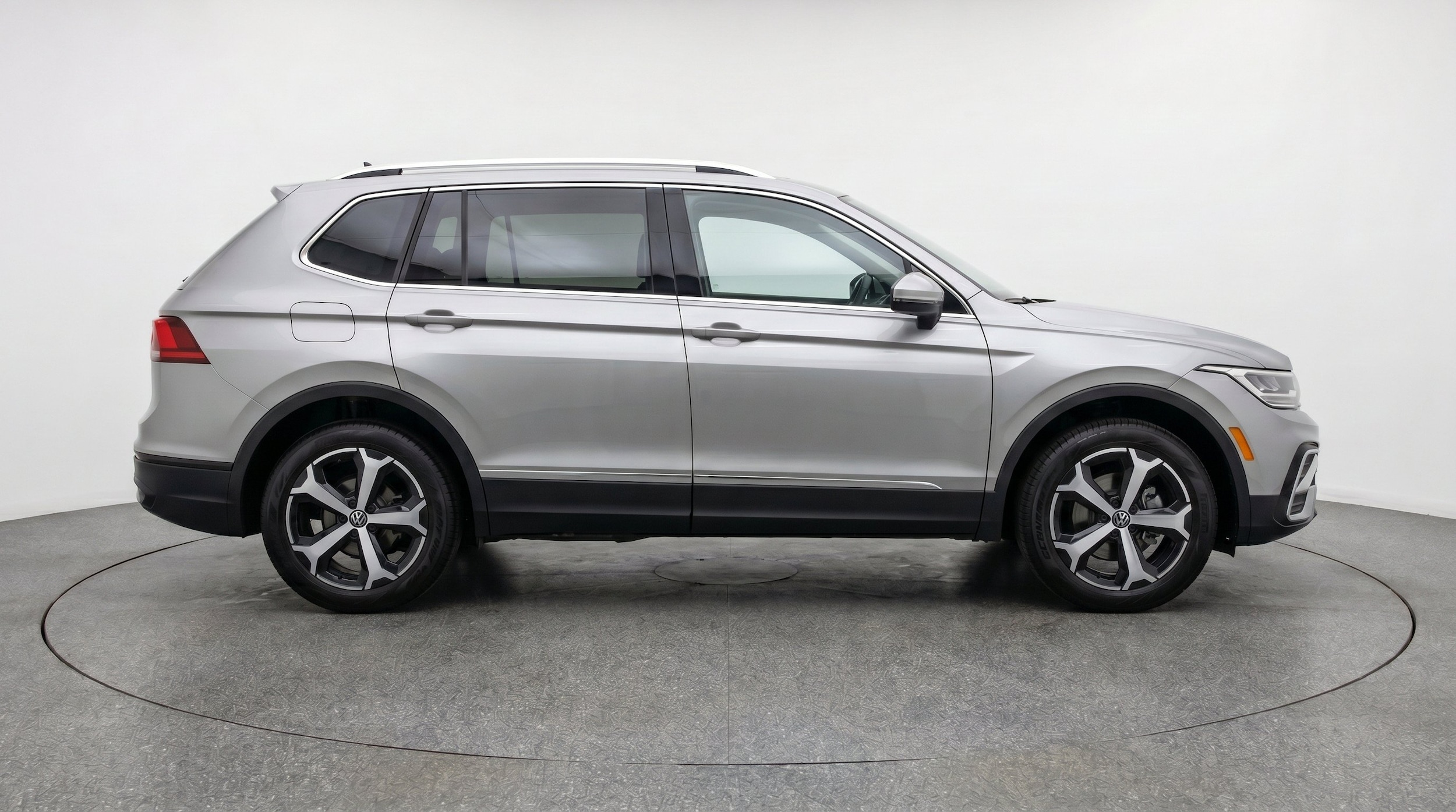 Thumbnail: 2026 Volkswagen Tiguan - 11