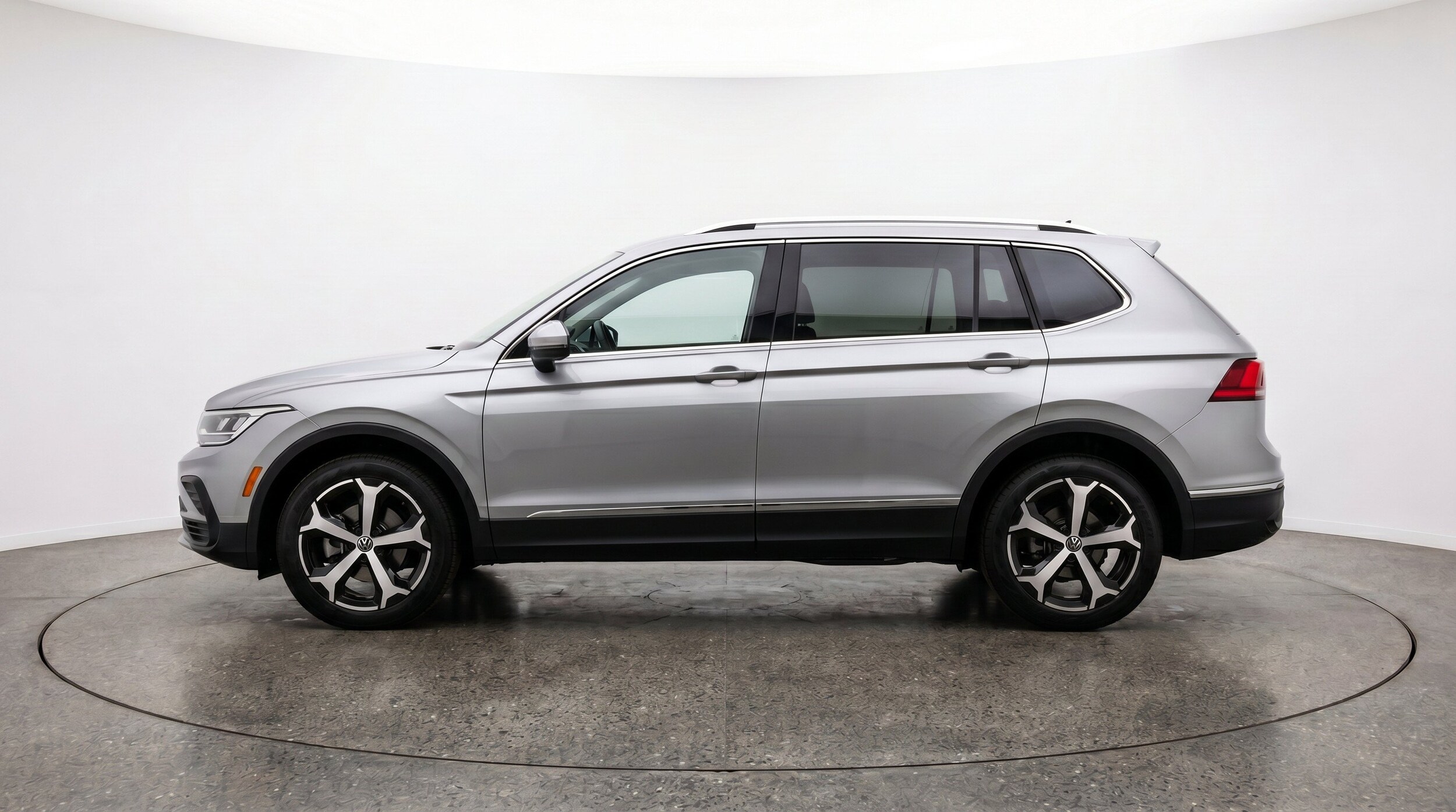 Thumbnail: 2026 Volkswagen Tiguan - 5