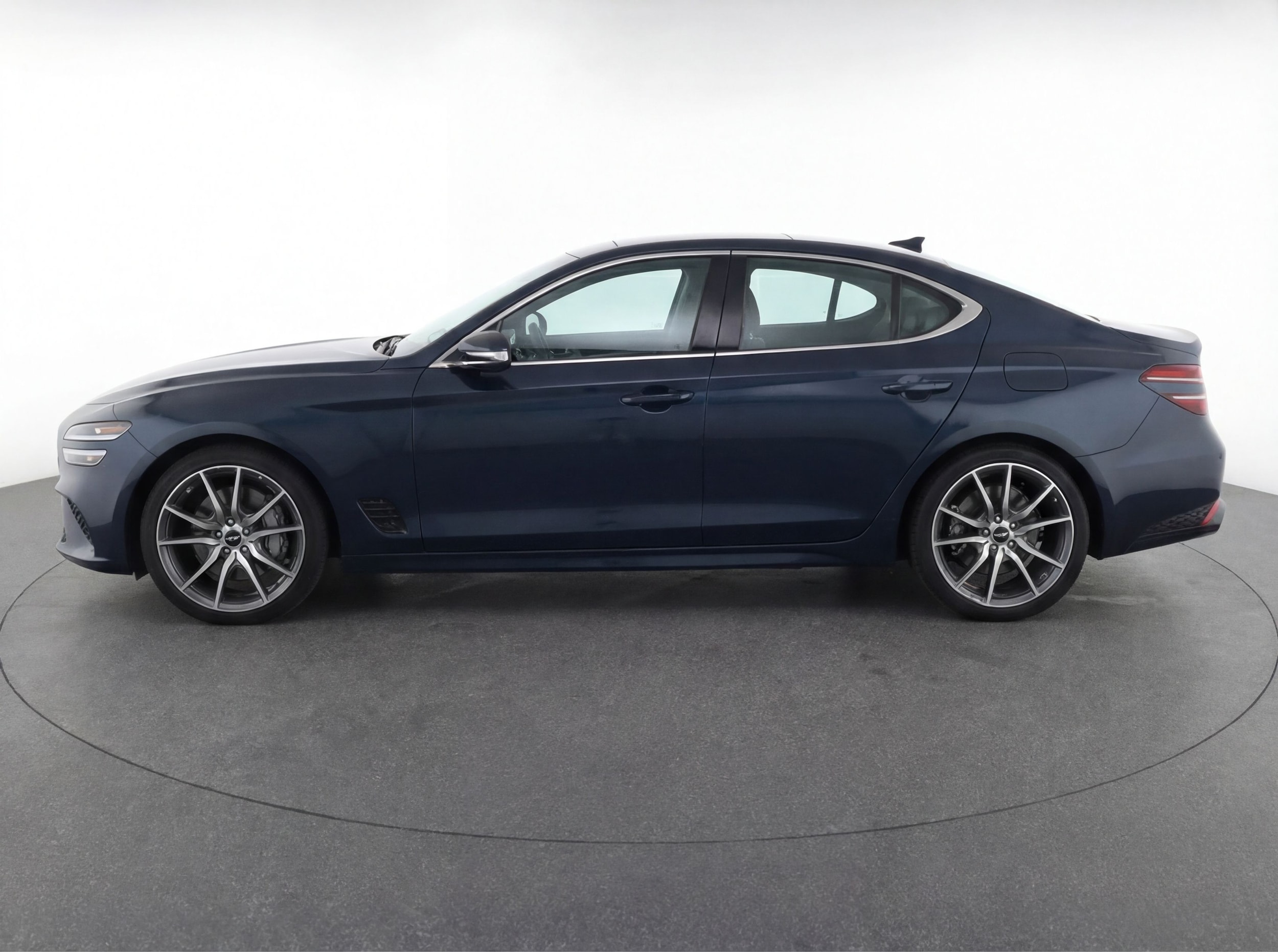 Thumbnail: 2025 Genesis G70 - 4