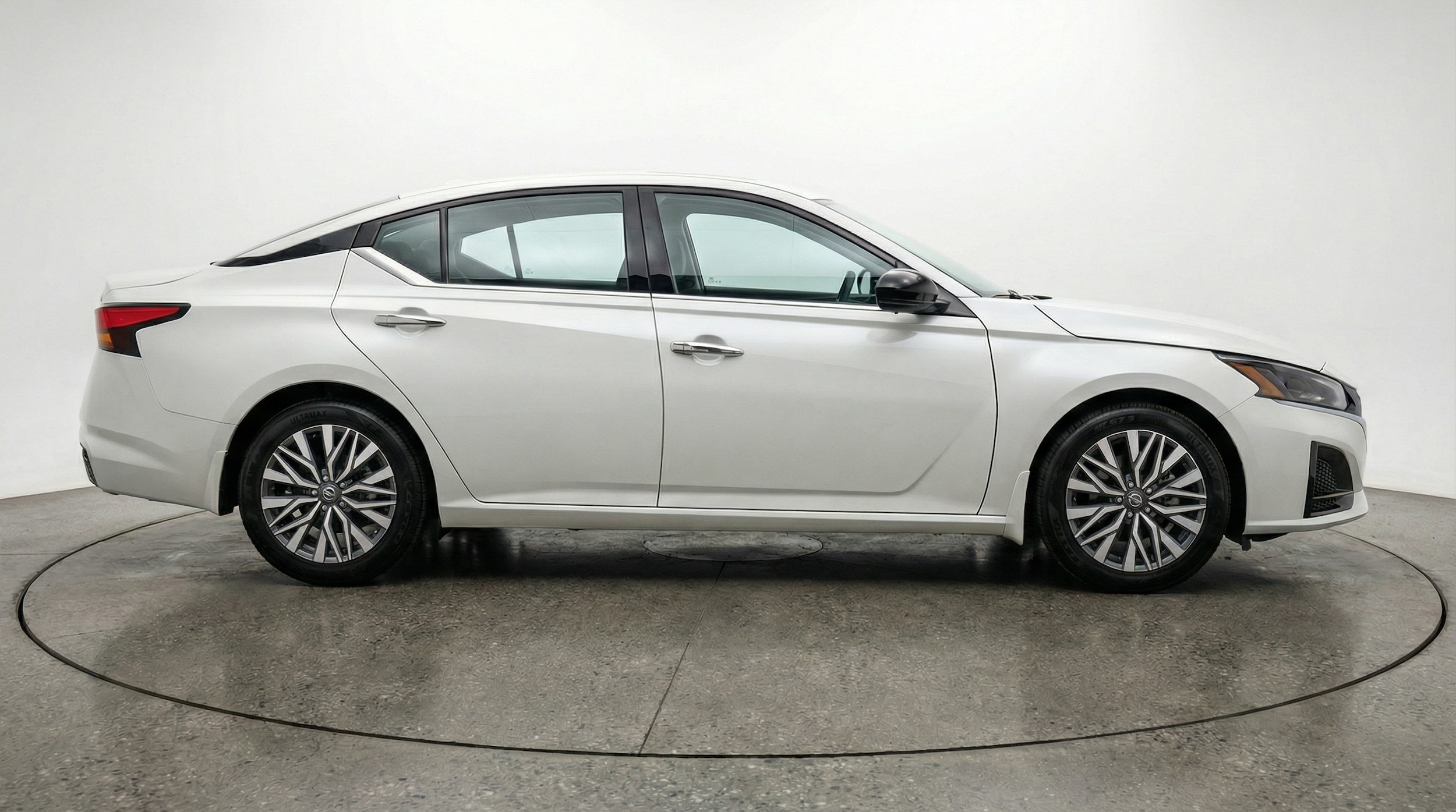 Thumbnail: 2025 Nissan Altima - 8