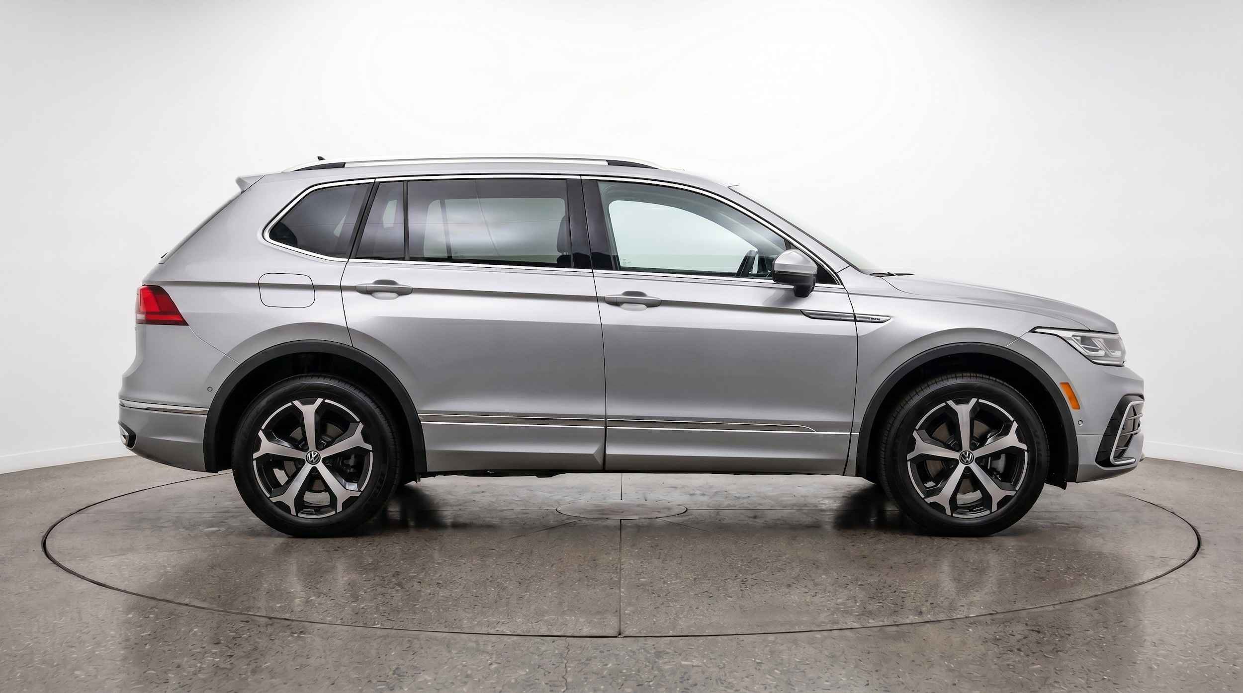 Thumbnail: 2026 Volkswagen Tiguan - 11