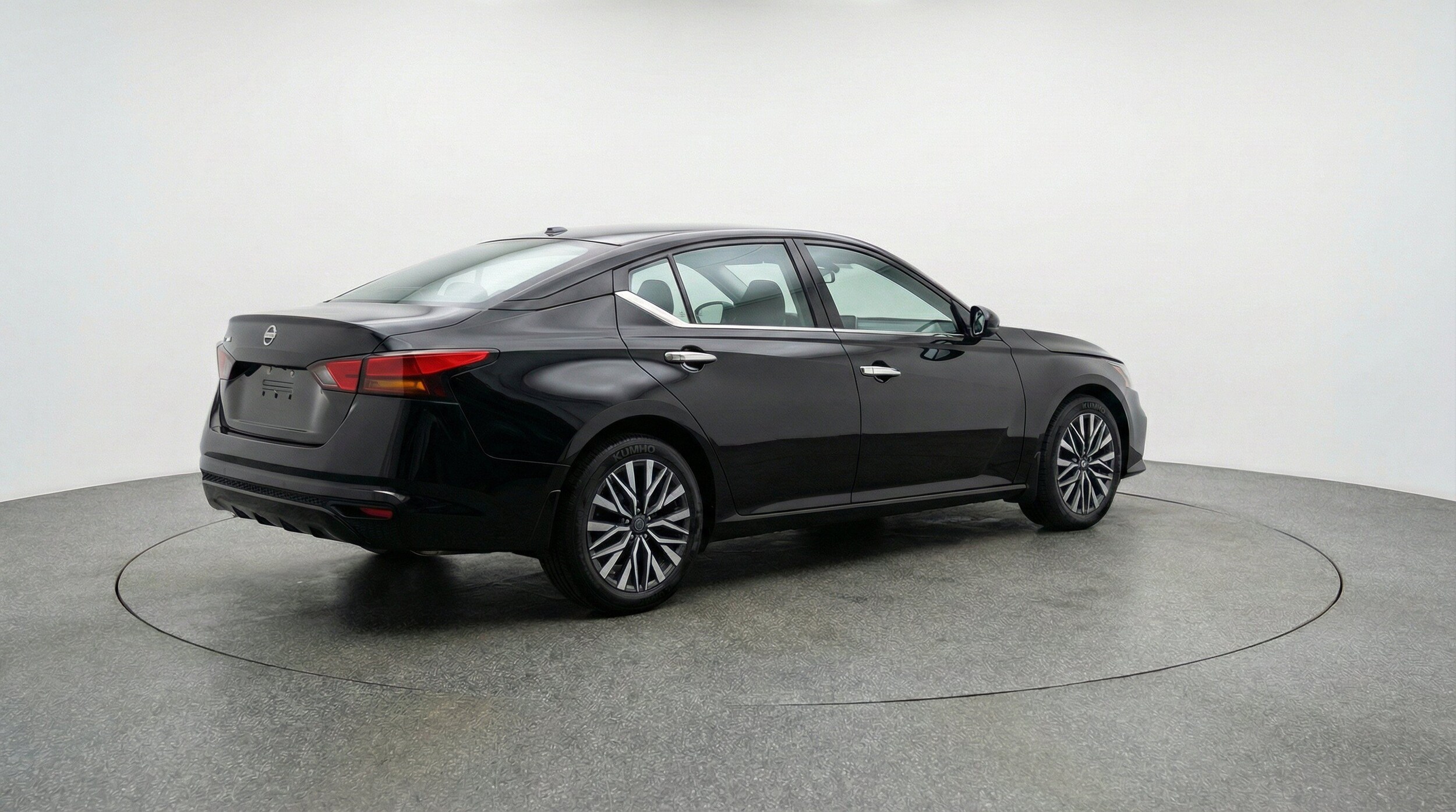 Thumbnail: 2025 Nissan Altima - 9