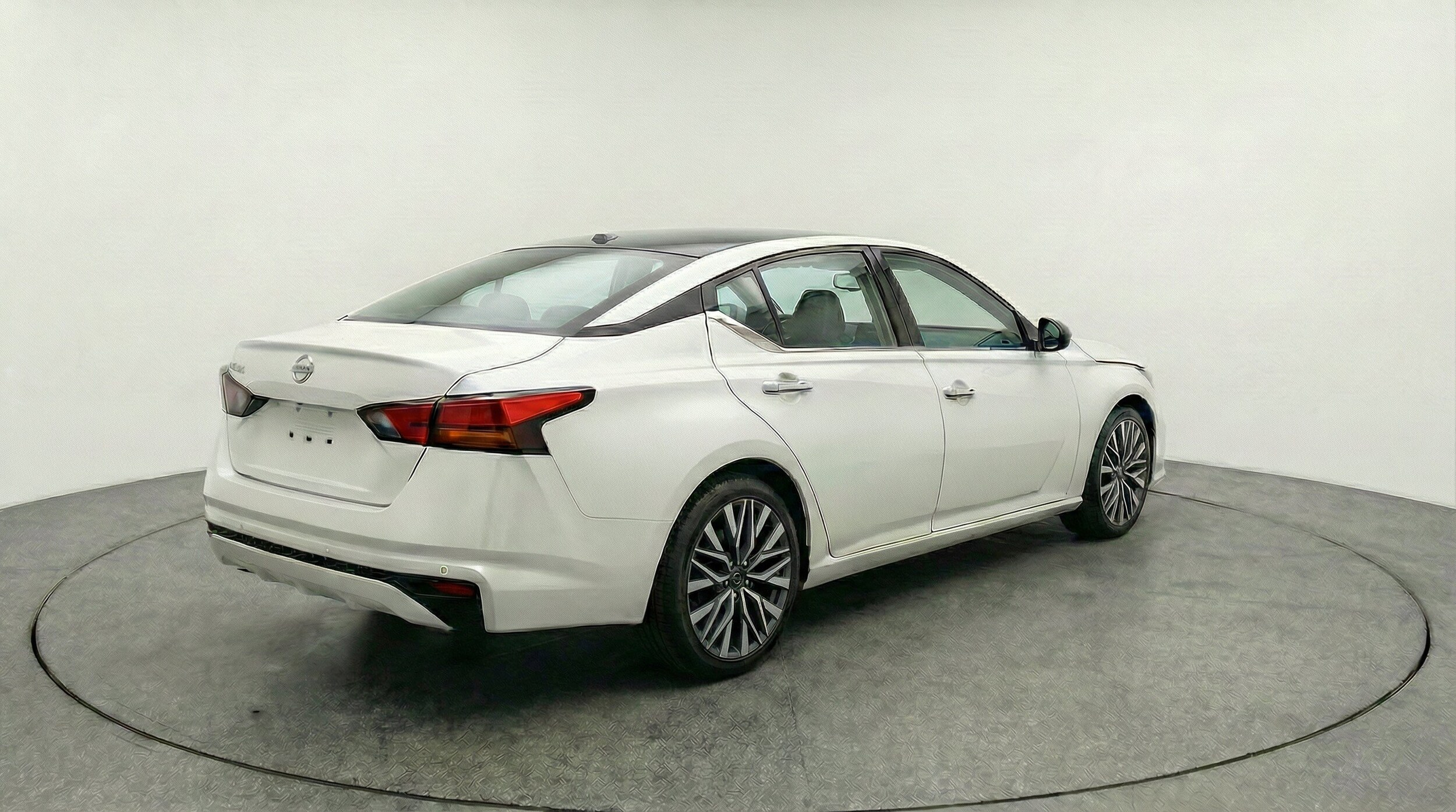 Thumbnail: 2025 Nissan Altima - 9