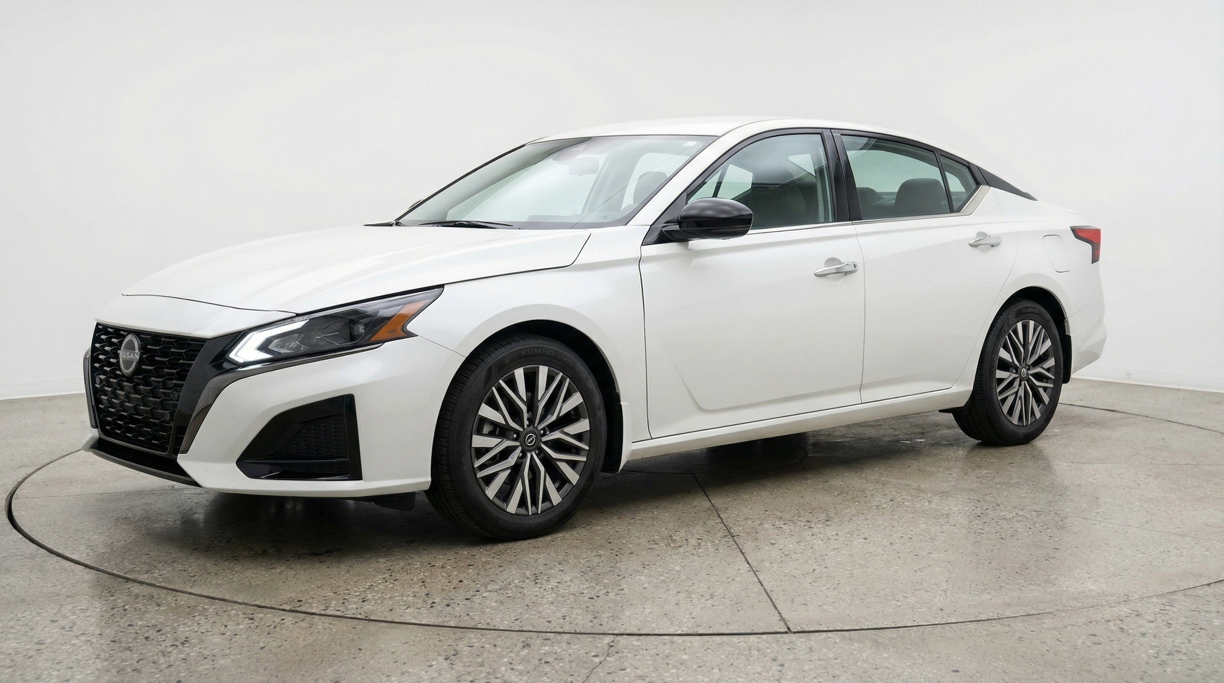 Thumbnail: 2025 Nissan Altima - 3