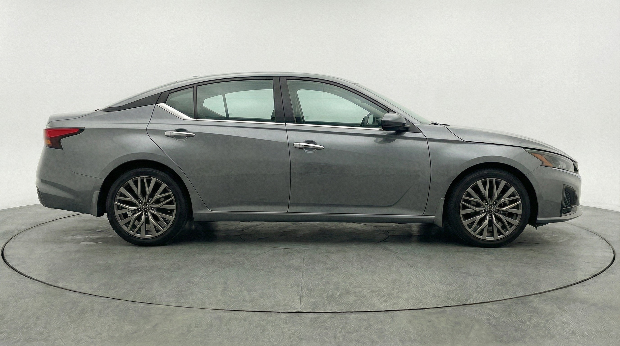 Thumbnail: 2025 Nissan Altima - 11