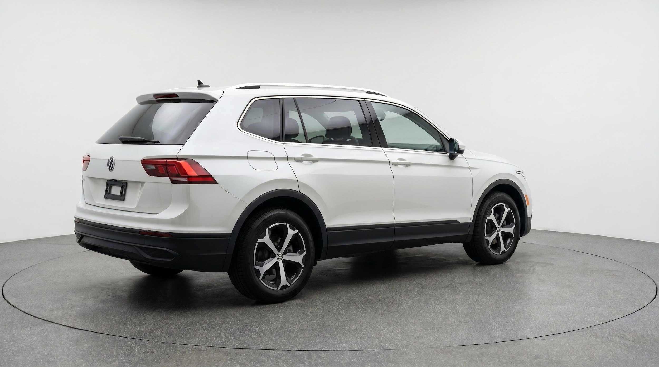 Thumbnail: 2026 Volkswagen Tiguan - 9