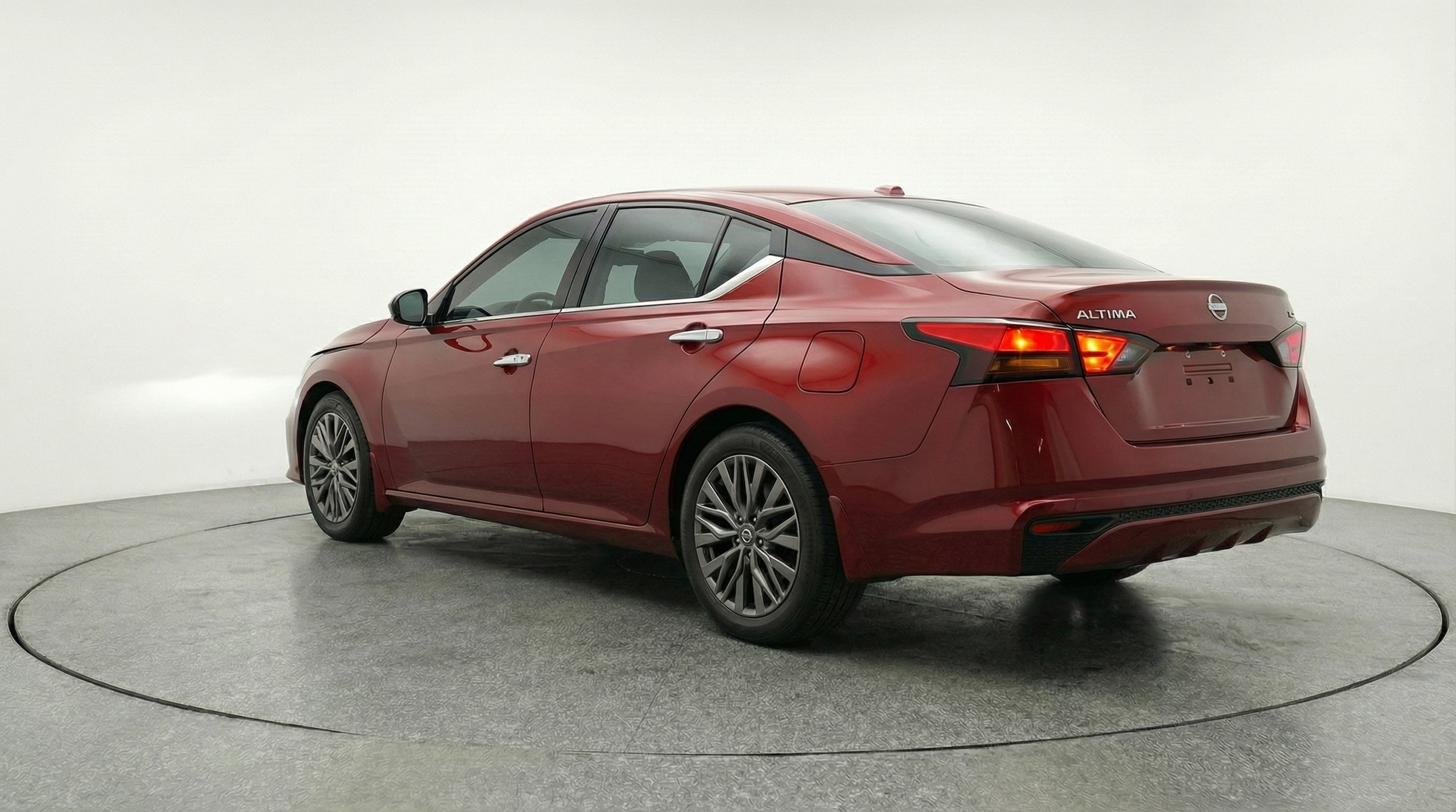 Thumbnail: 2025 Nissan Altima - 5