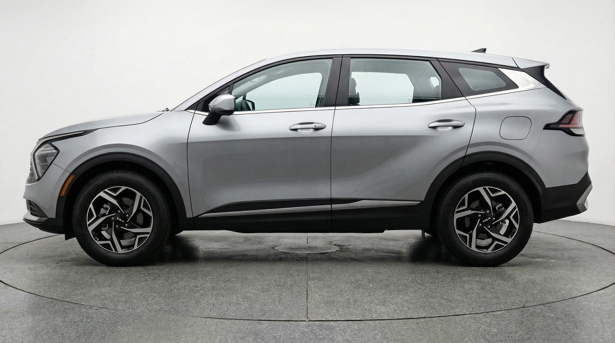 Thumbnail: 2025 Kia Sportage - 4