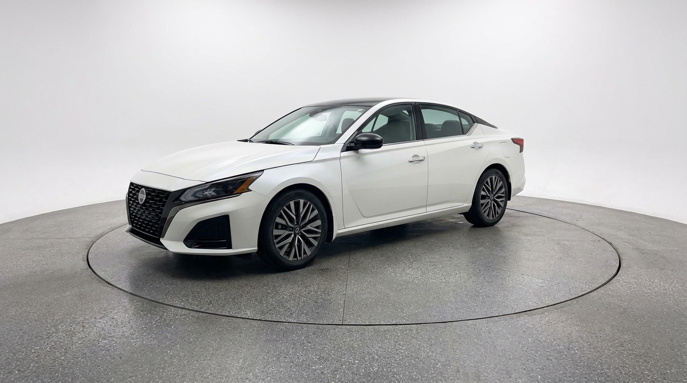 Thumbnail: 2025 Nissan Altima - 3