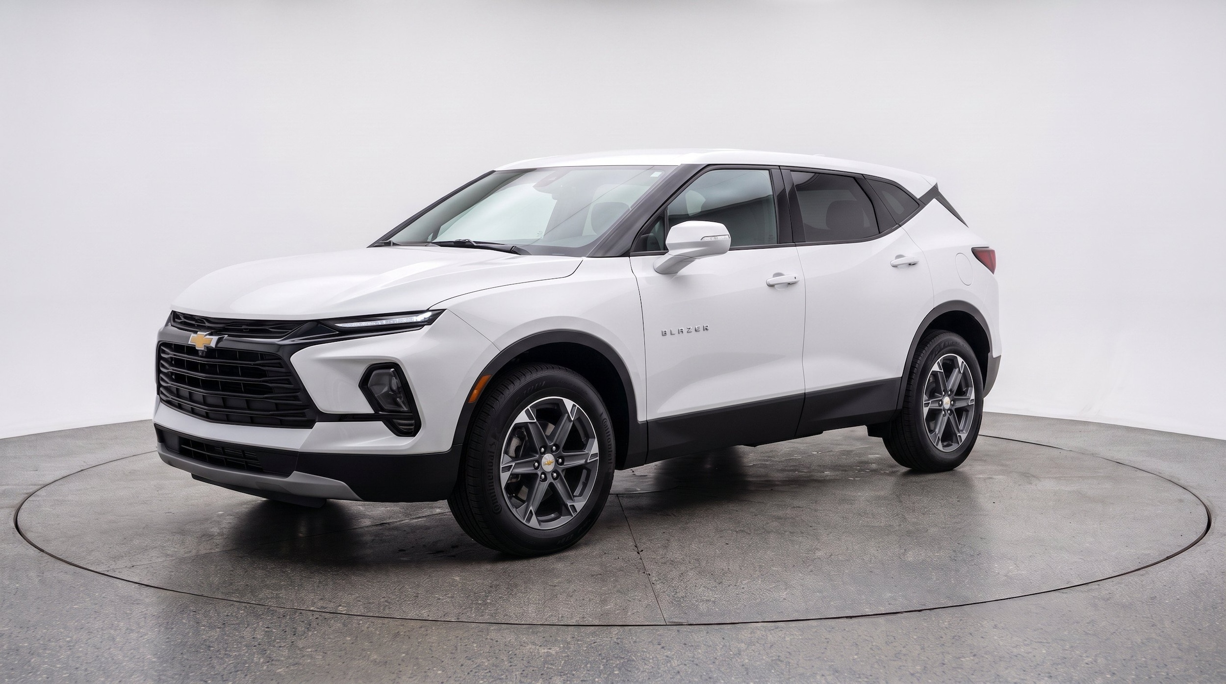 Thumbnail: 2026 Chevrolet Blazer - 3