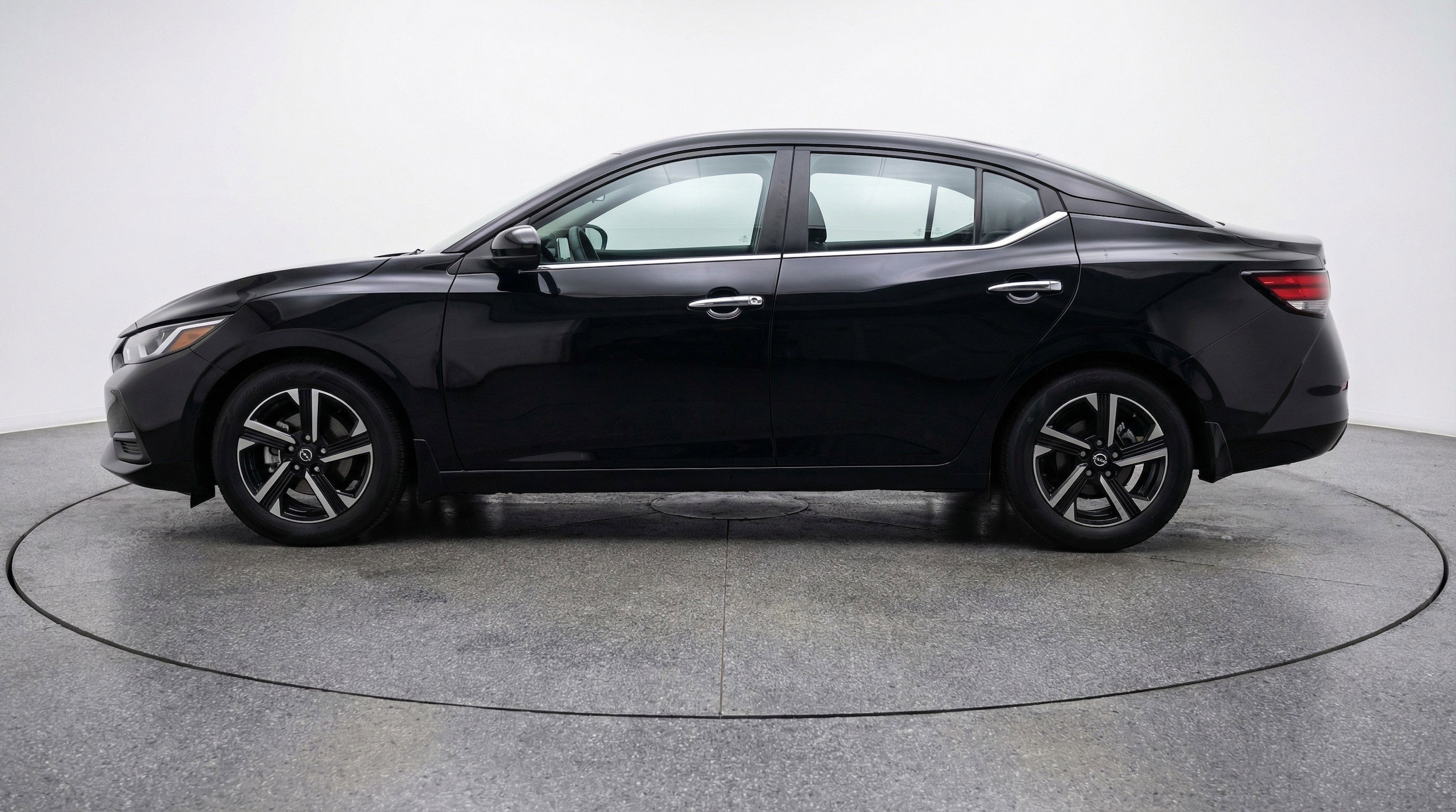 Thumbnail: 2025 Nissan Sentra - 5