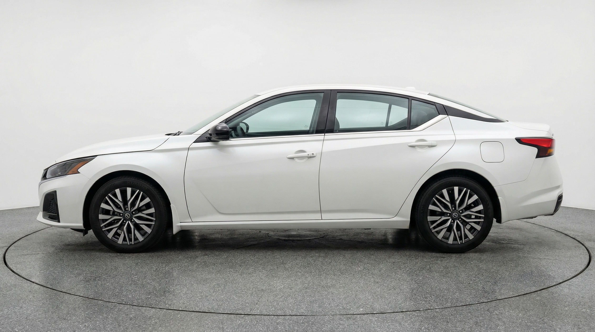 Thumbnail: 2025 Nissan Altima - 4