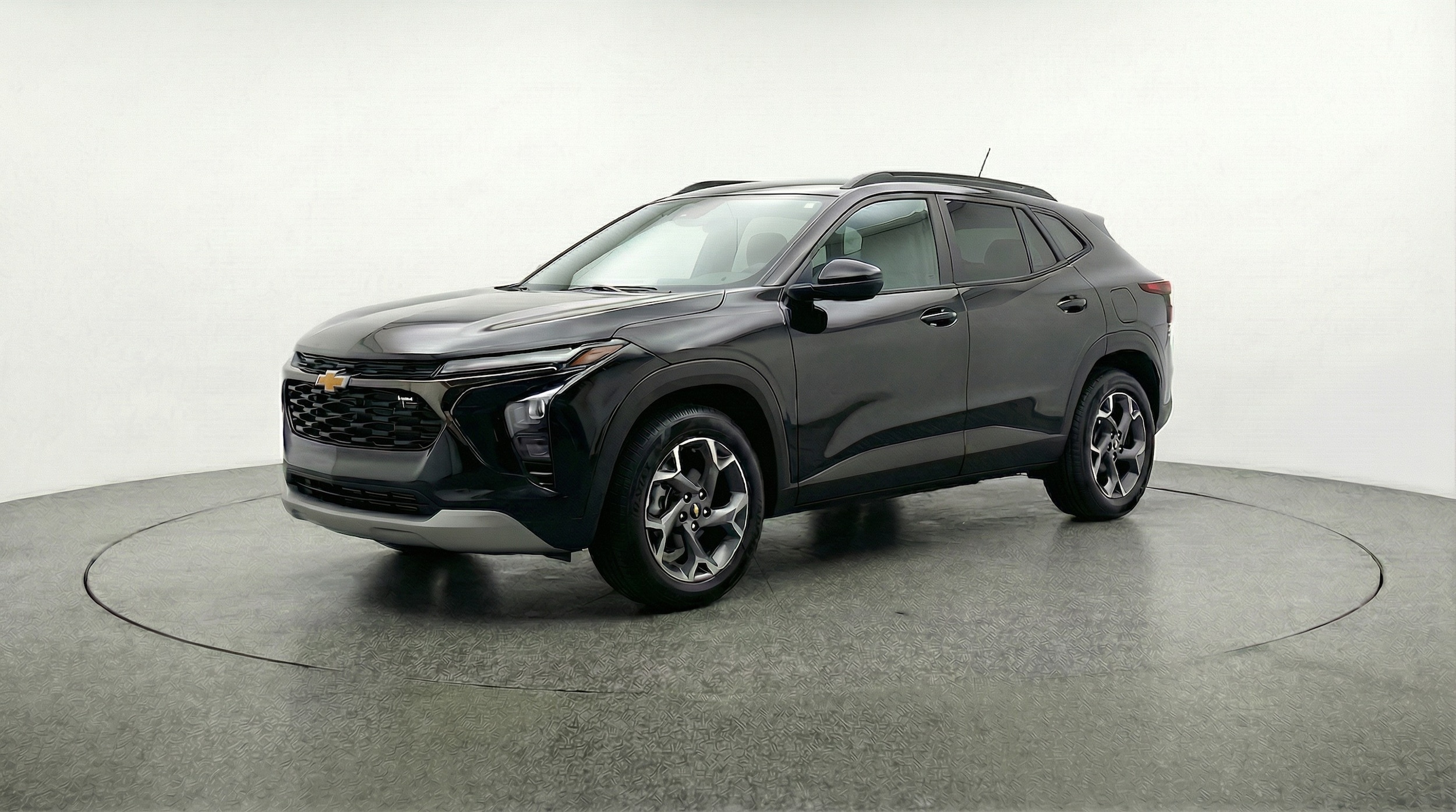 Thumbnail: 2025 Chevrolet Trax - 3