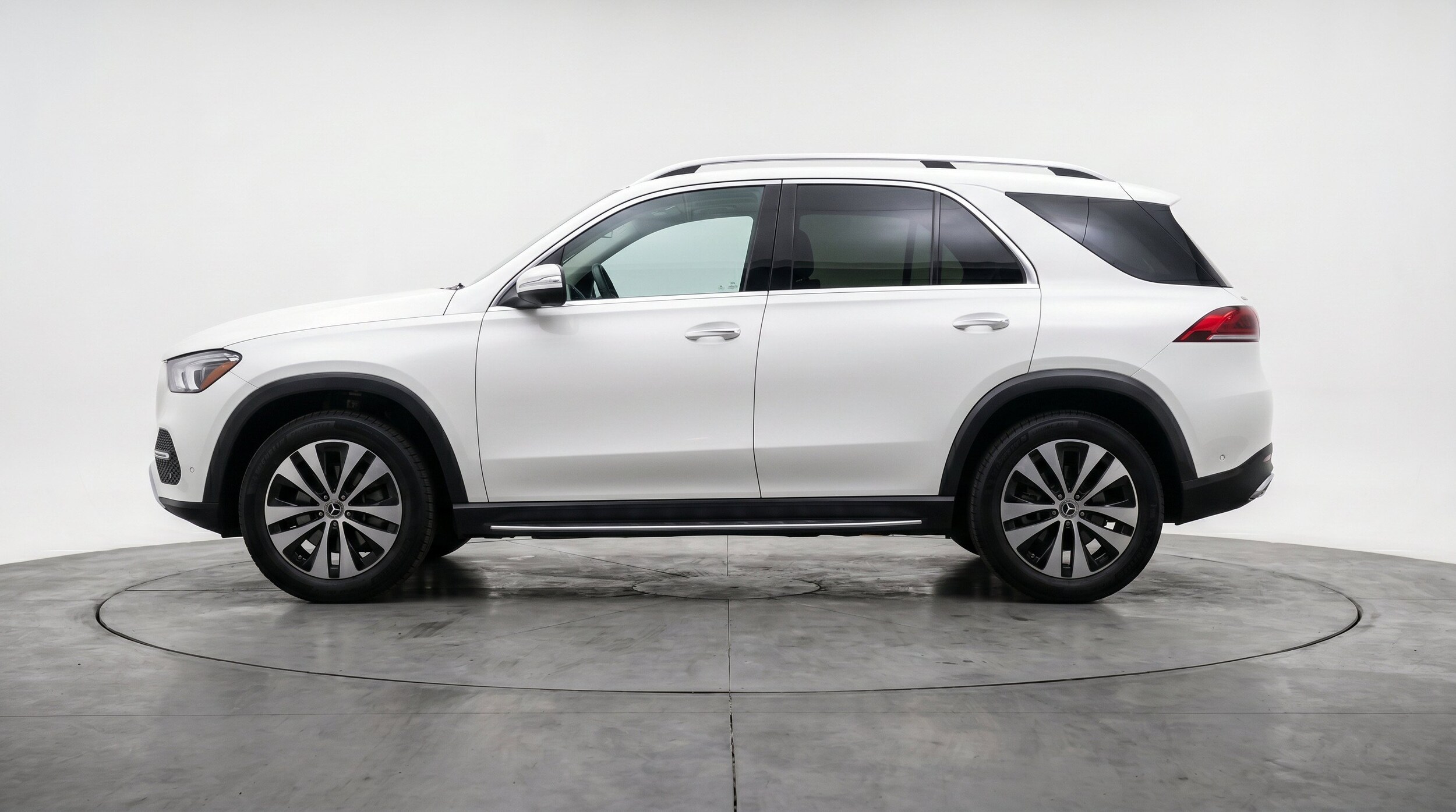 Thumbnail: 2026 Mercedes-Benz GLE - 5
