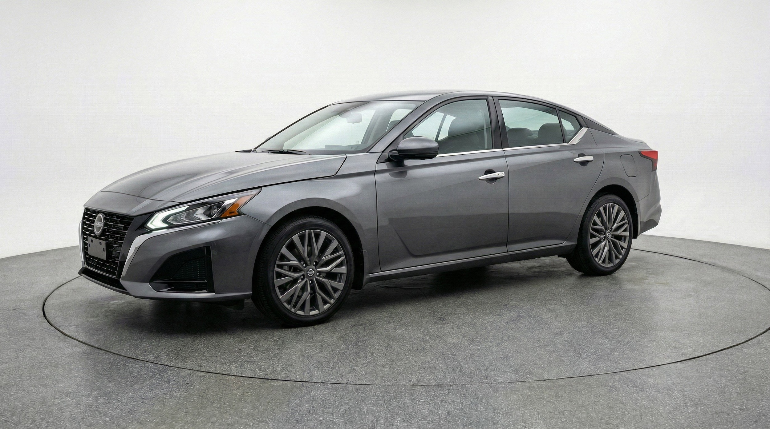 Thumbnail: 2025 Nissan Altima - 3