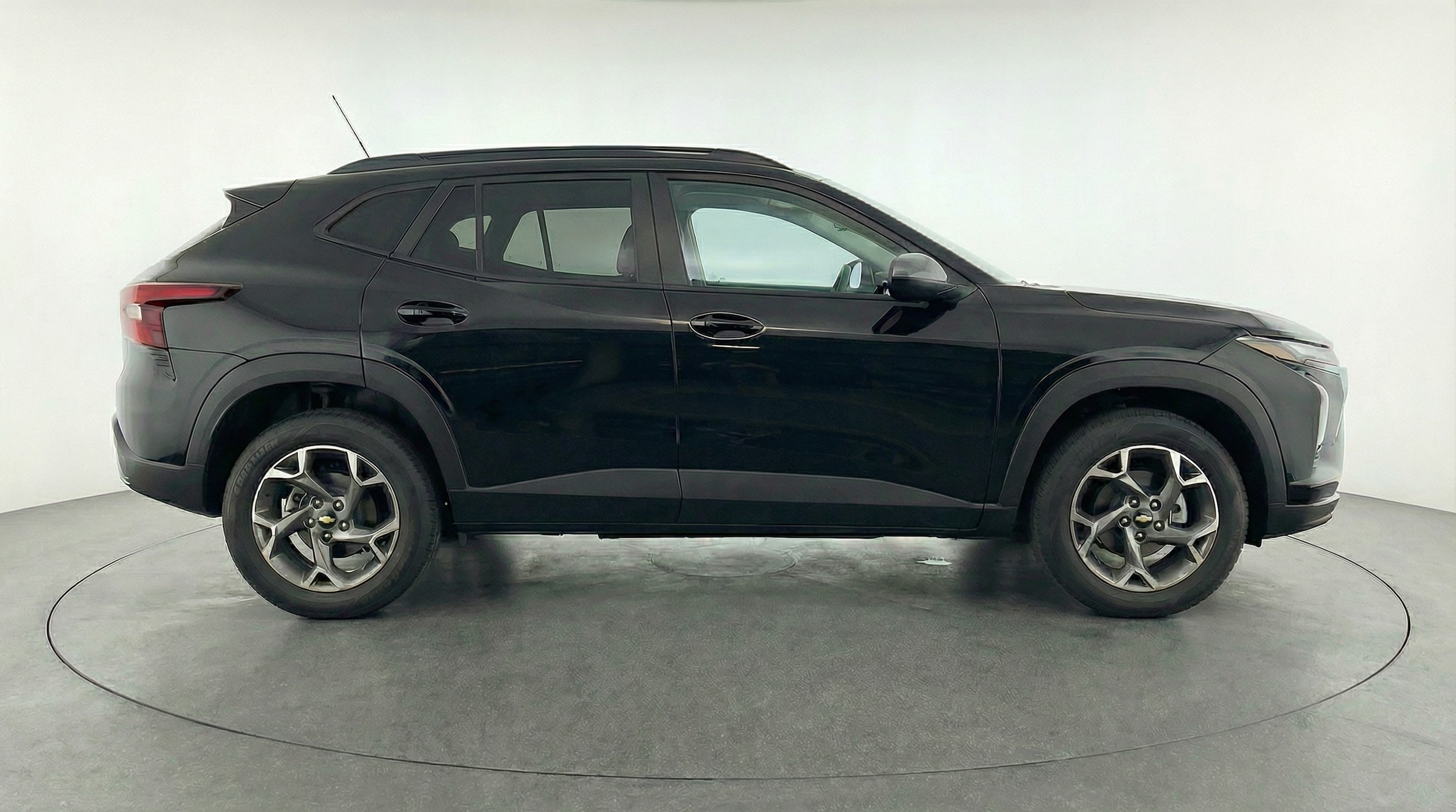 Thumbnail: 2025 Chevrolet Trax - 8