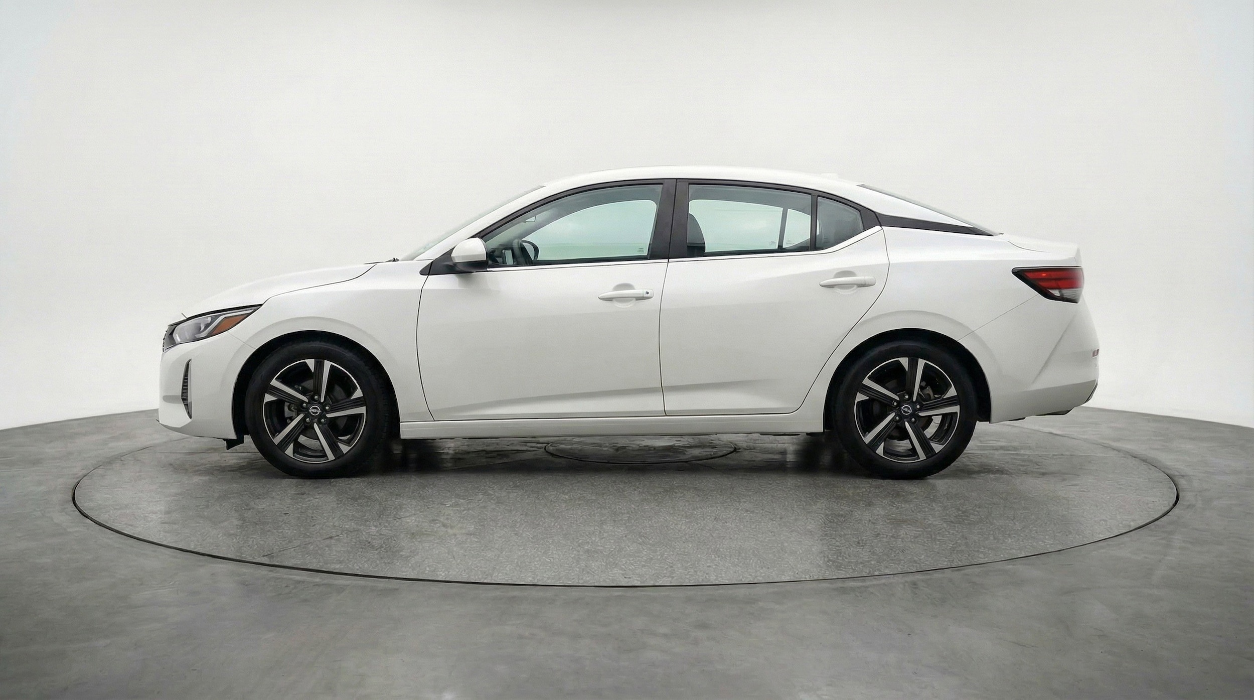 Thumbnail: 2025 Nissan Sentra - 5