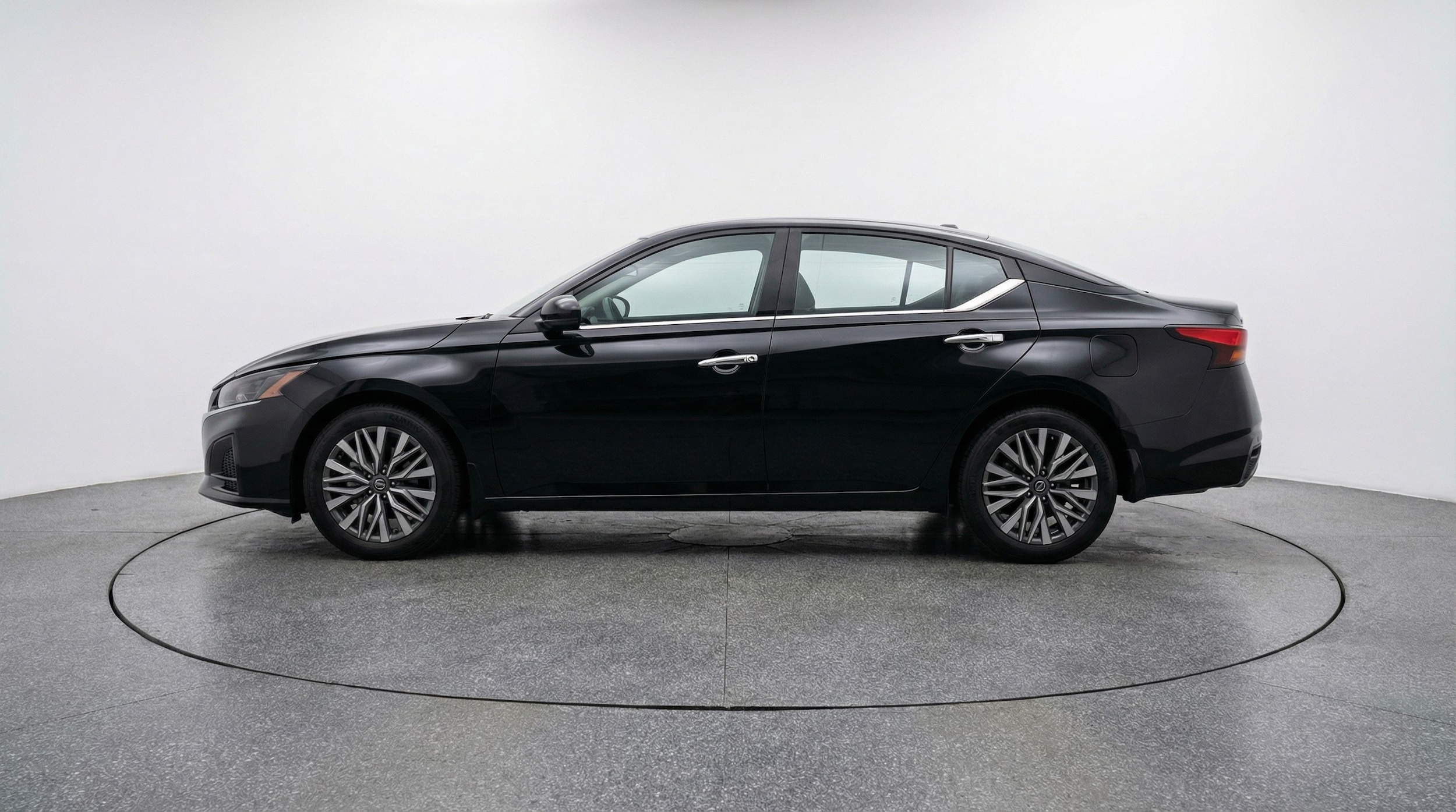 Thumbnail: 2025 Nissan Altima - 4