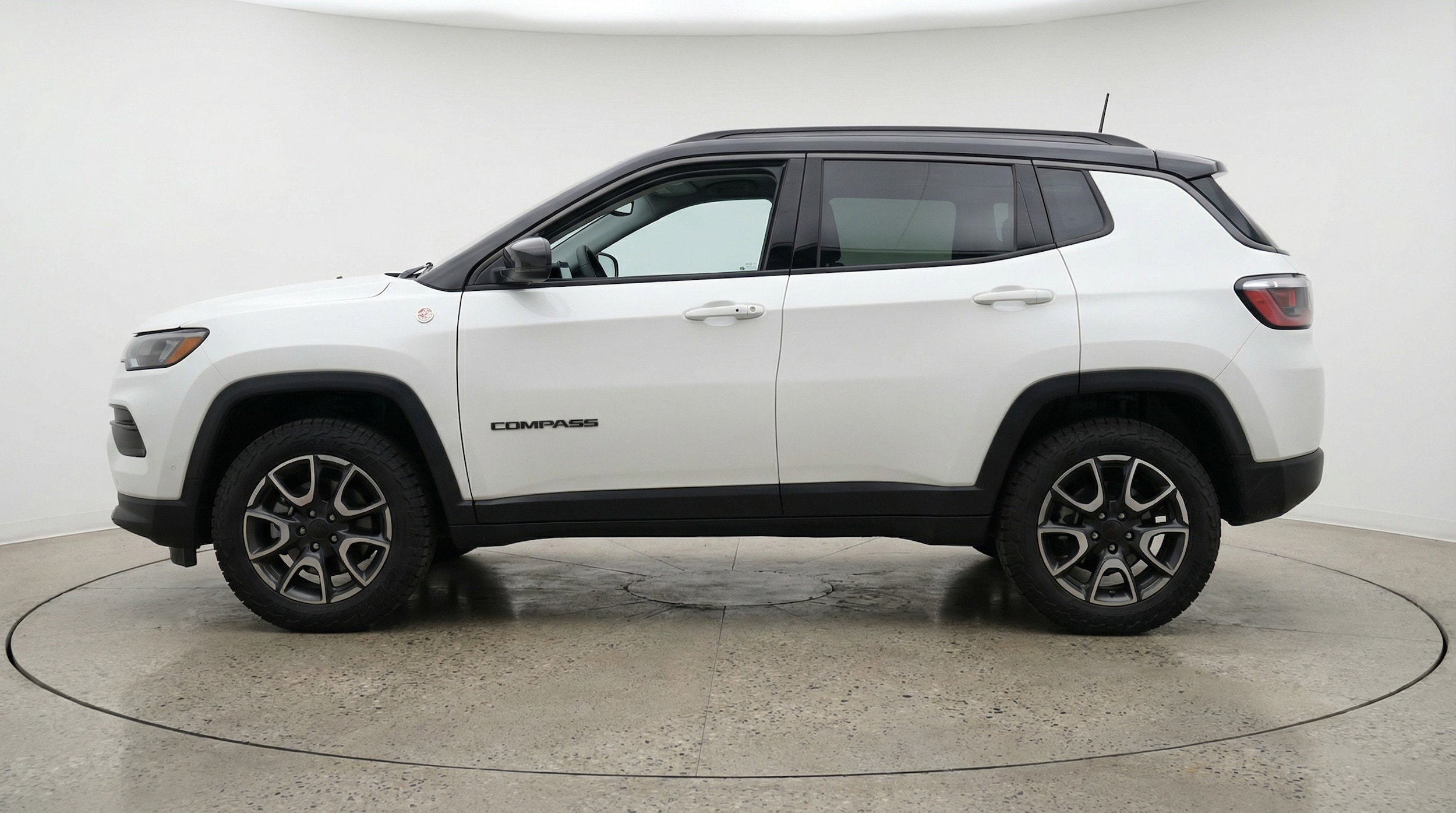 Thumbnail: 2025 Jeep Compass - 5