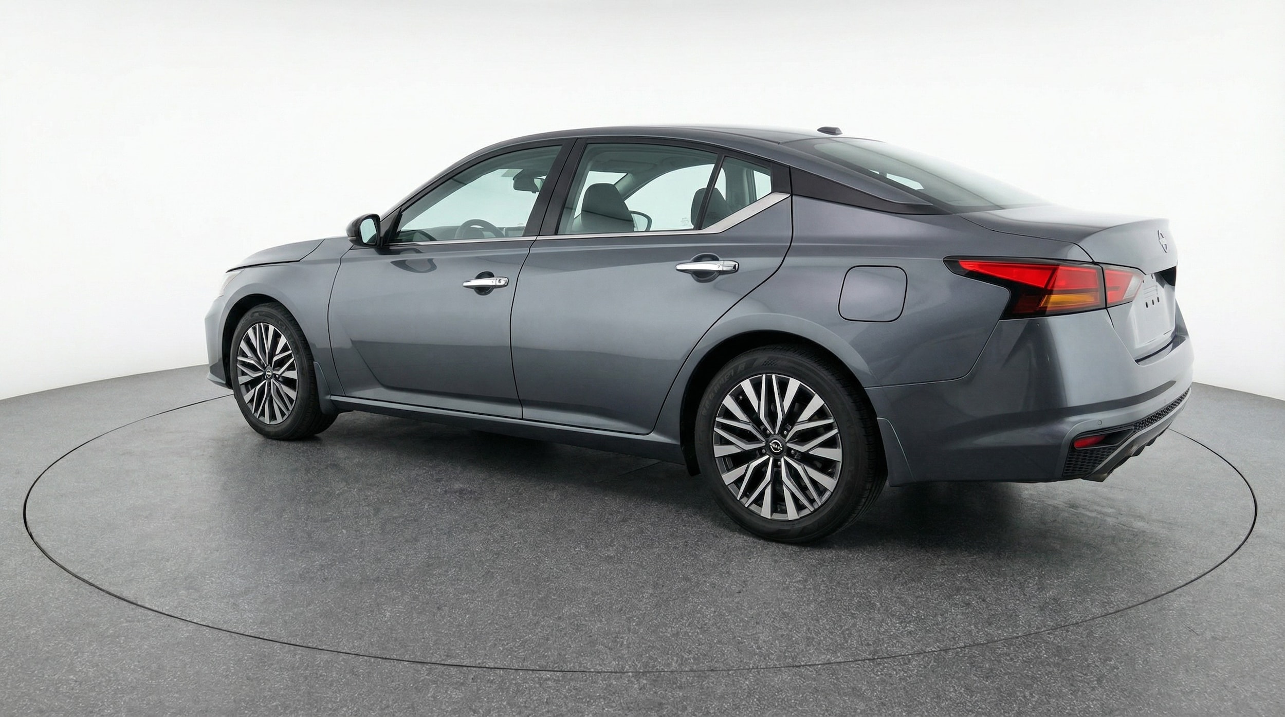 Thumbnail: 2025 Nissan Altima - 5