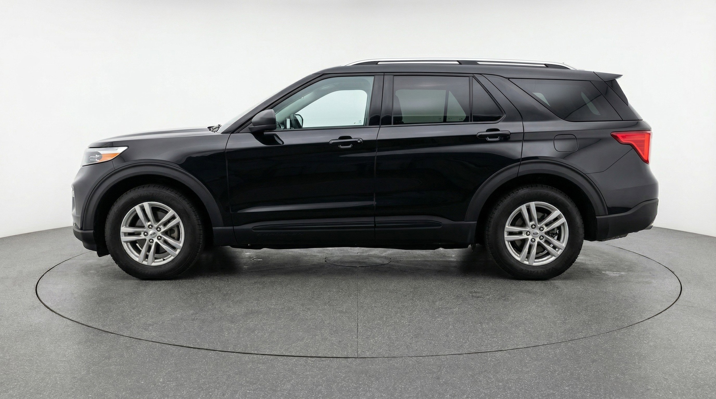 Thumbnail: 2024 Ford Explorer - 5