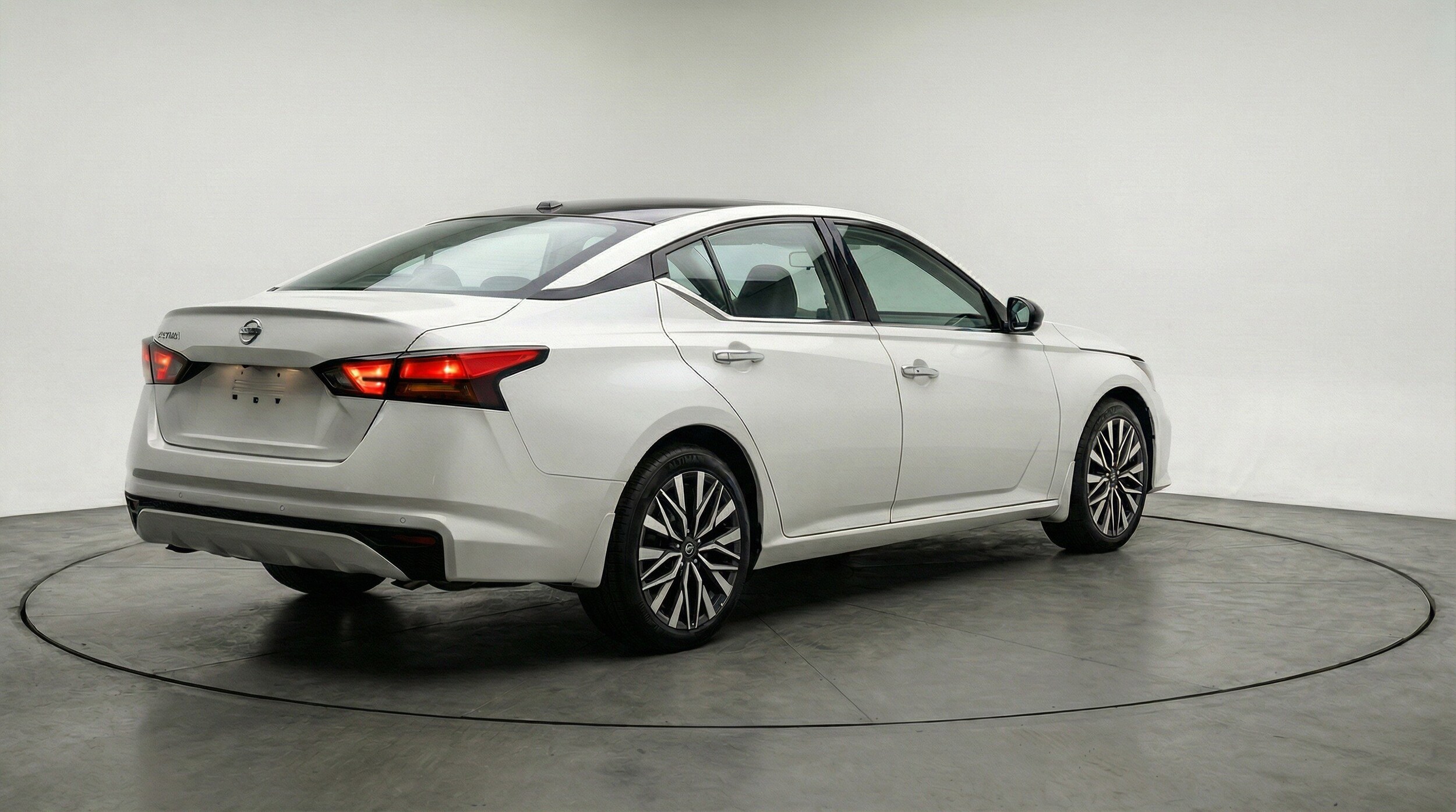 Thumbnail: 2025 Nissan Altima - 9