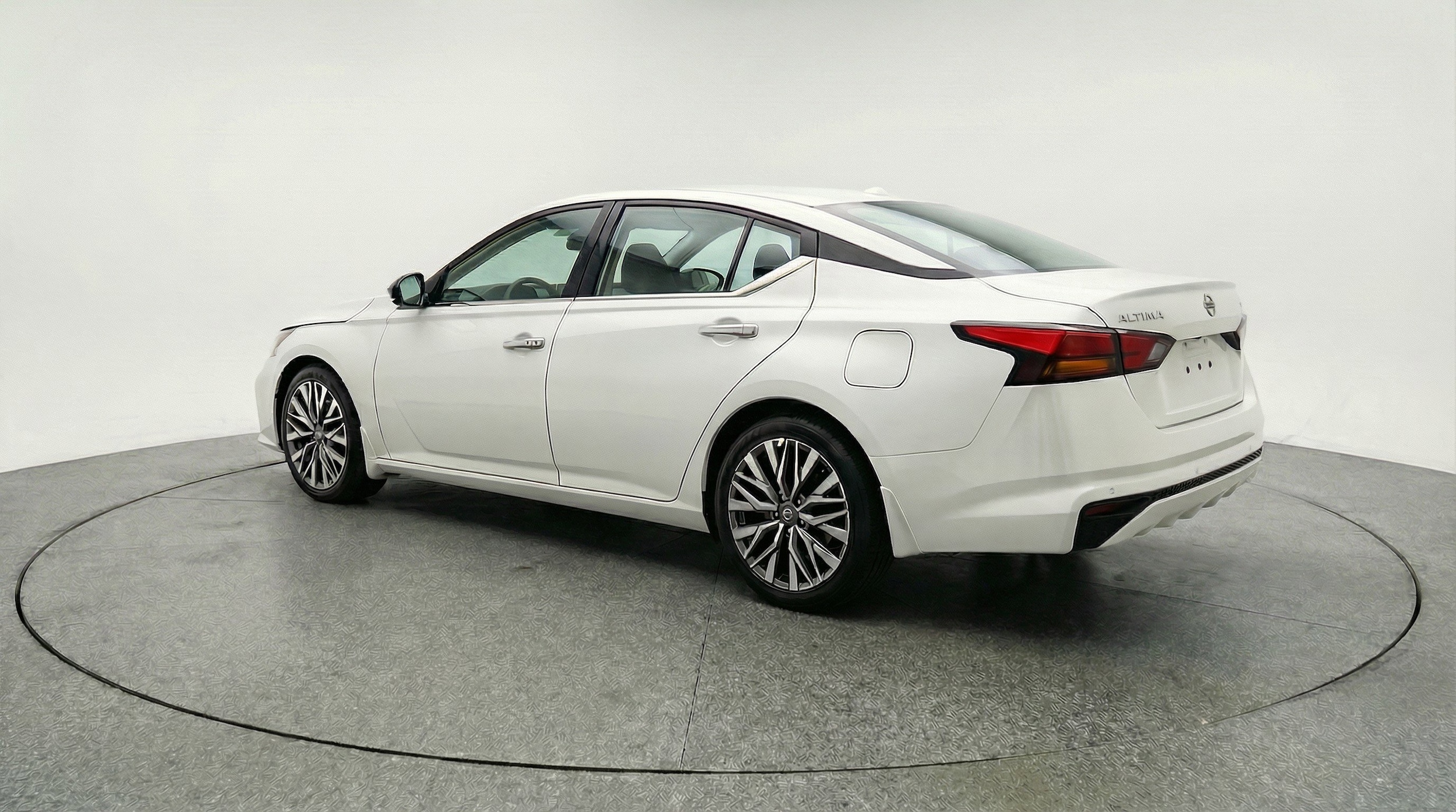 Thumbnail: 2025 Nissan Altima - 6