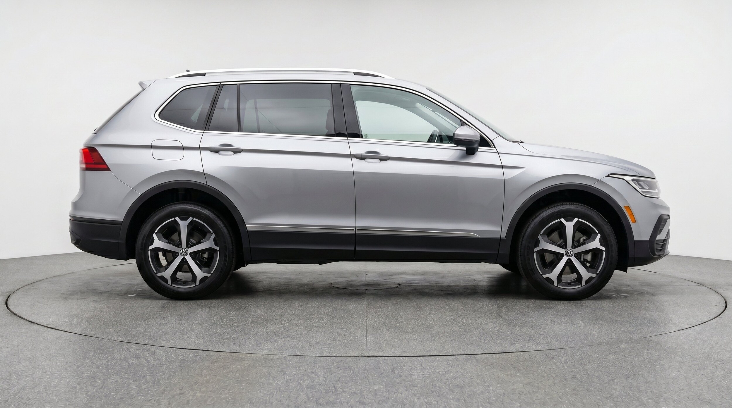 Thumbnail: 2026 Volkswagen Tiguan - 11
