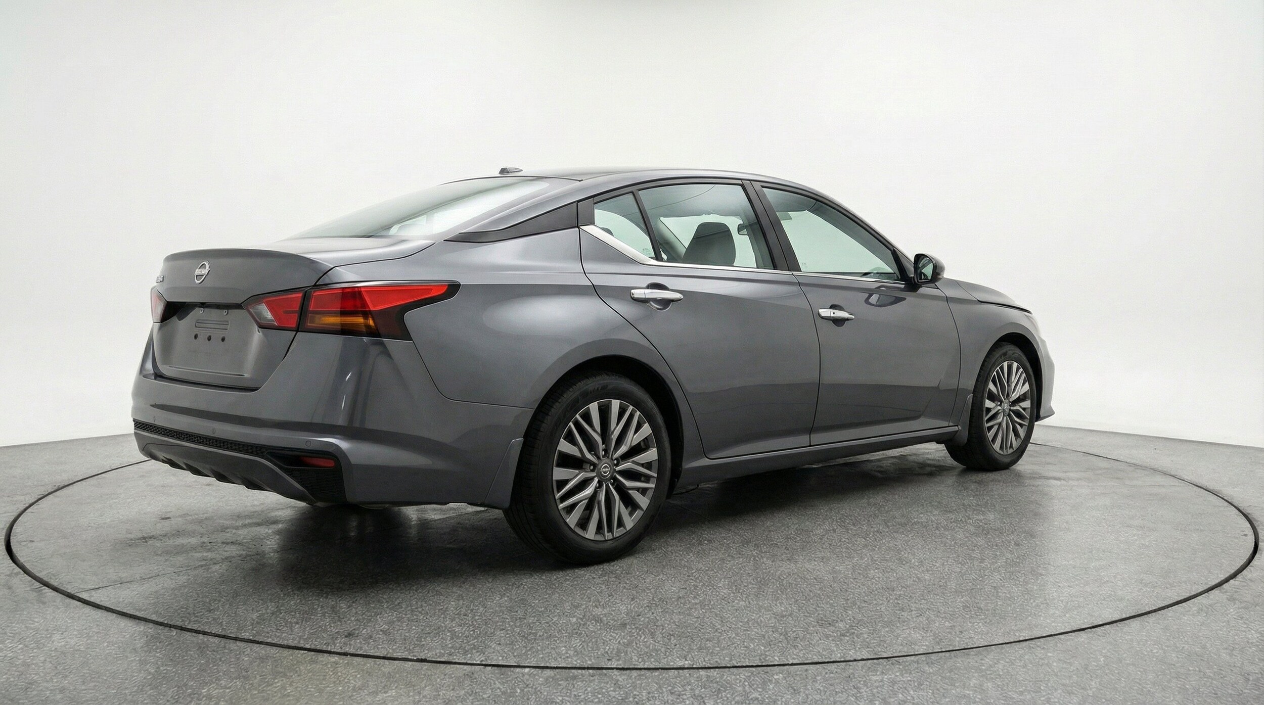 Thumbnail: 2025 Nissan Altima - 9