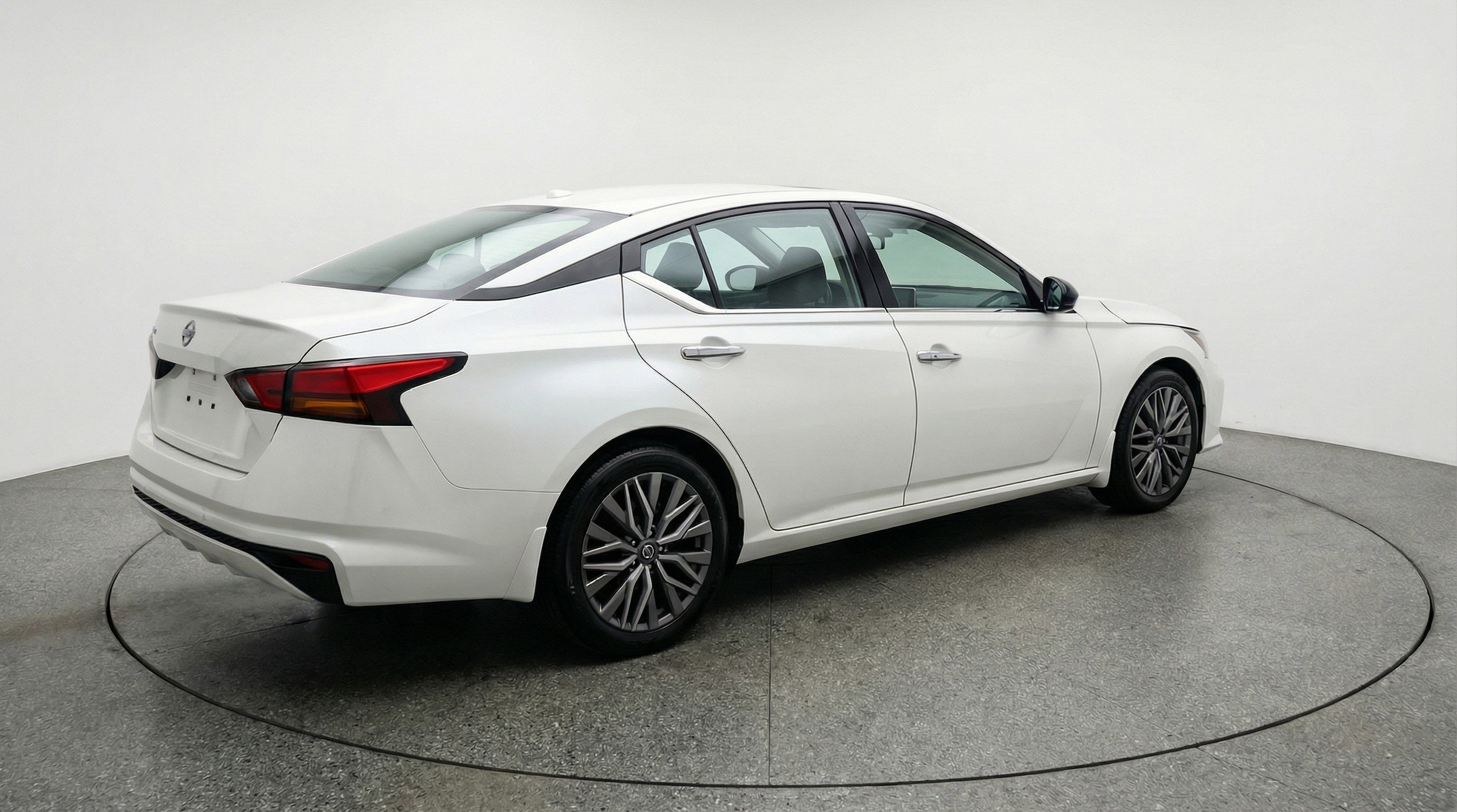 Thumbnail: 2025 Nissan Altima - 9