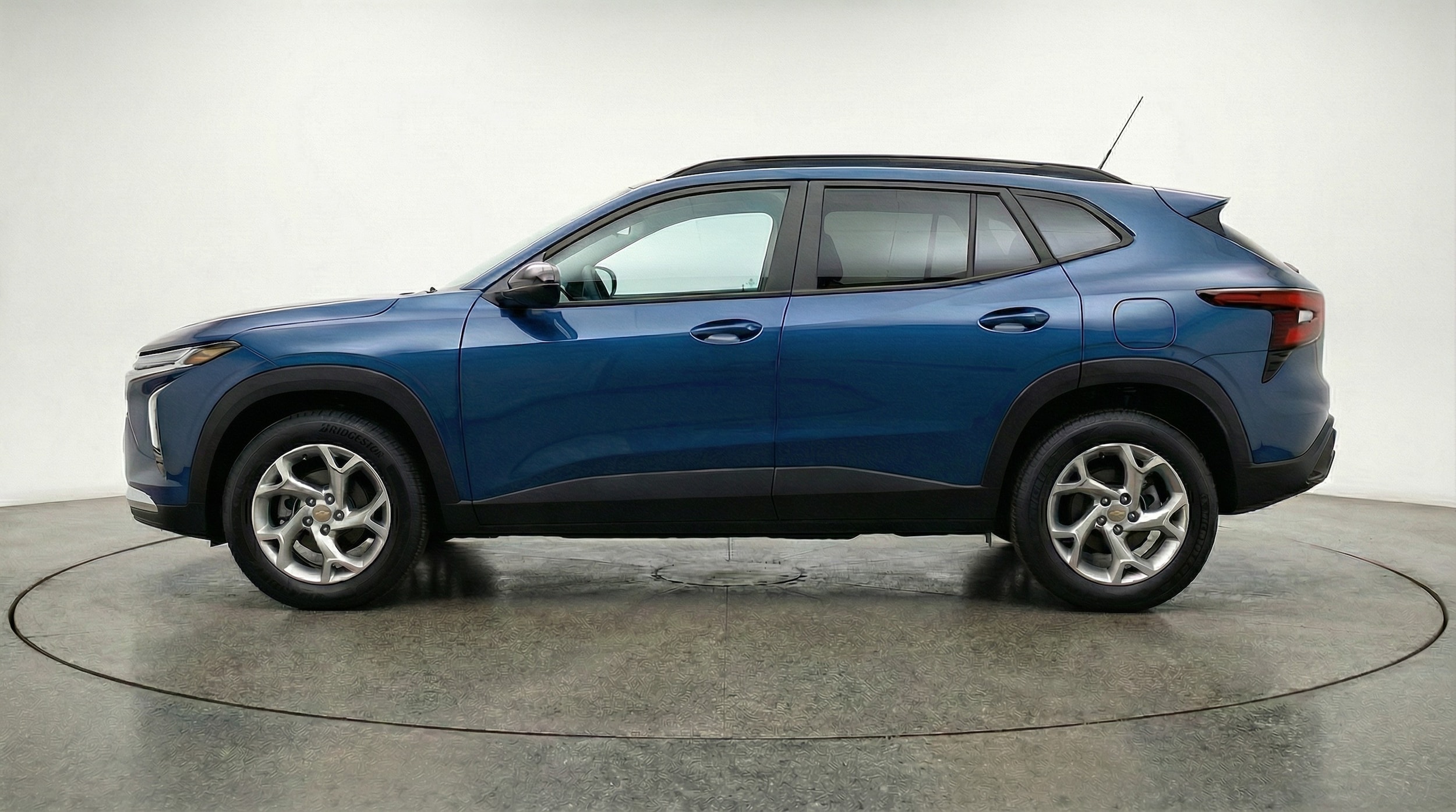 Thumbnail: 2025 Chevrolet Trax - 4