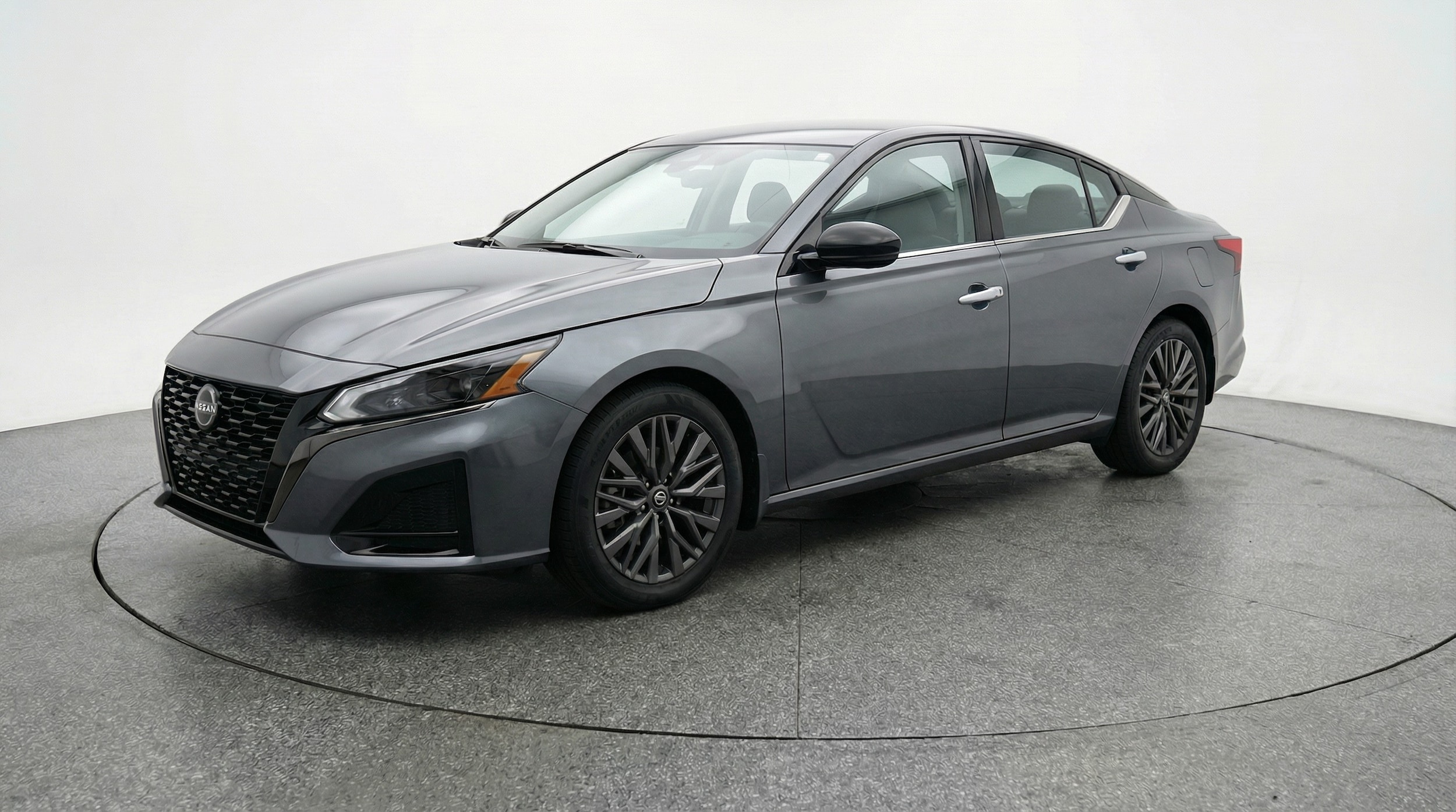 Thumbnail: 2025 Nissan Altima - 3