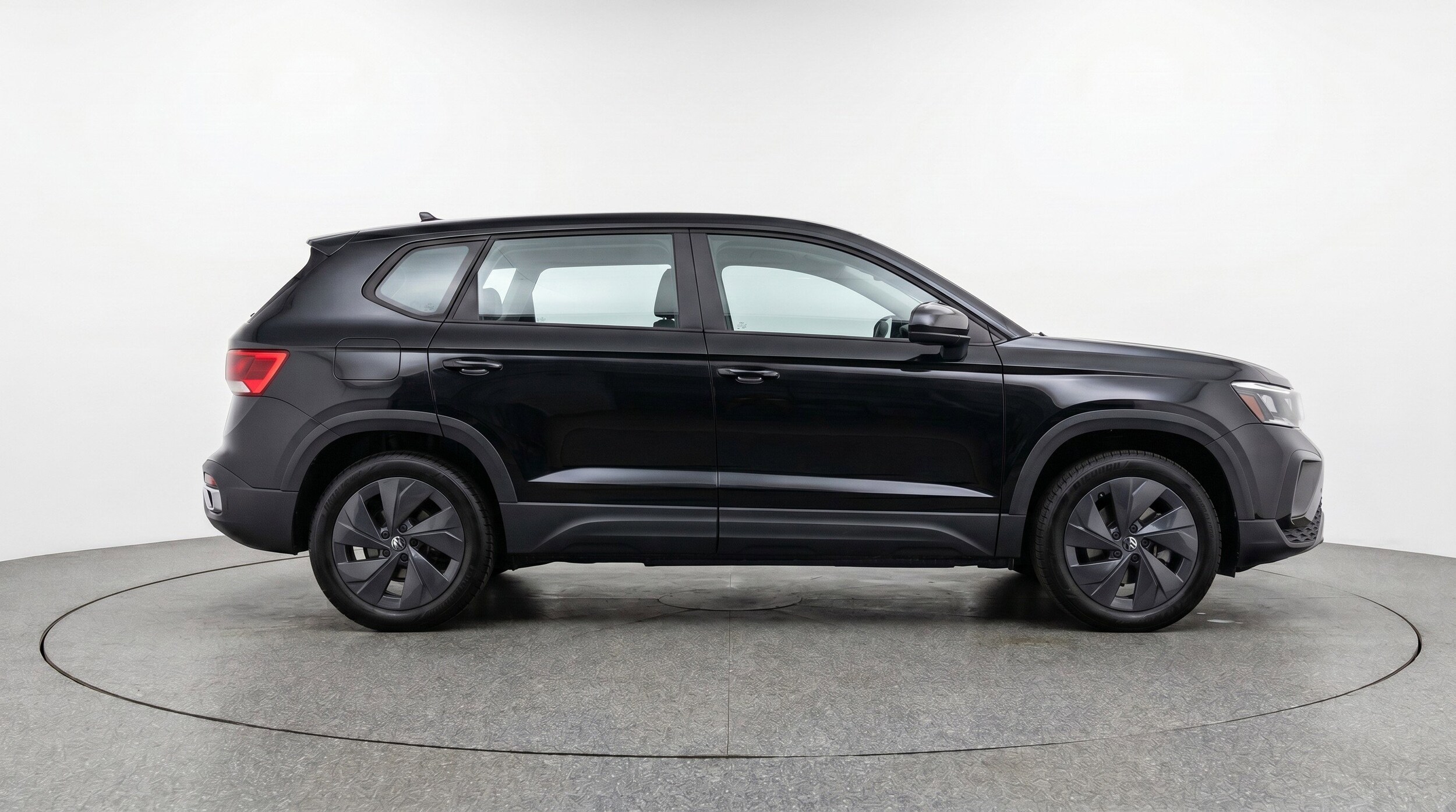 Thumbnail: 2025 Volkswagen Taos - 11