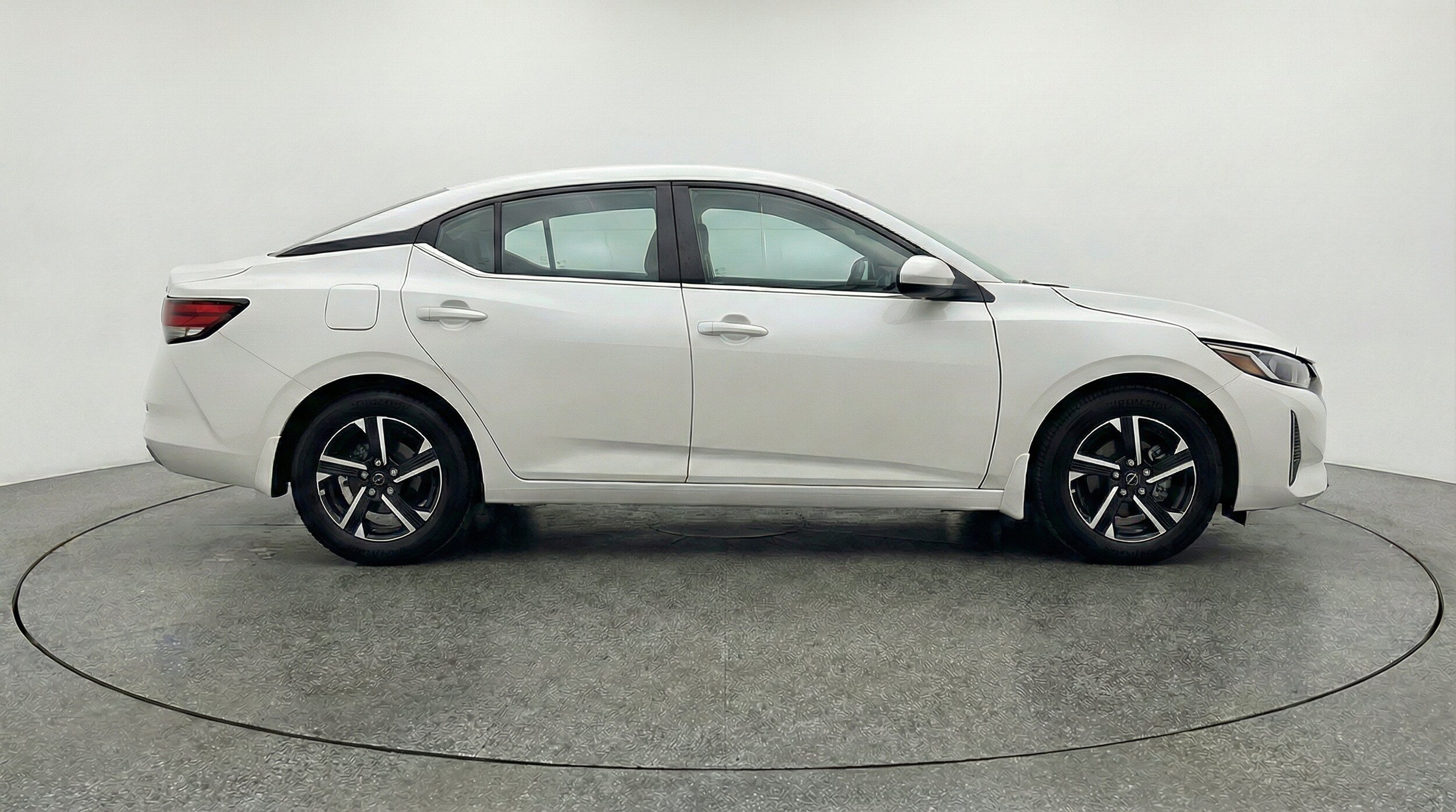 Thumbnail: 2025 Nissan Sentra - 11