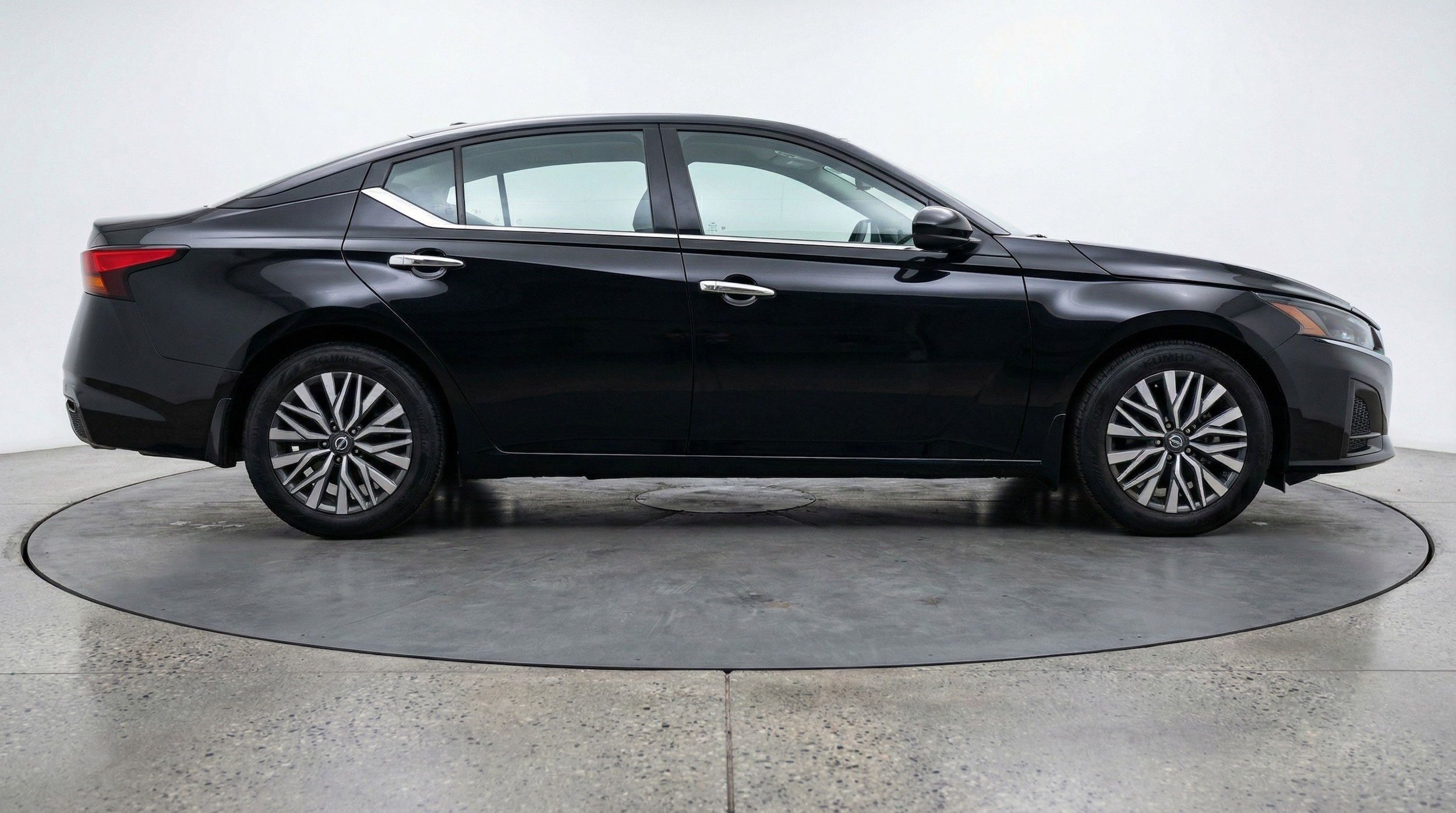 Thumbnail: 2025 Nissan Altima - 11