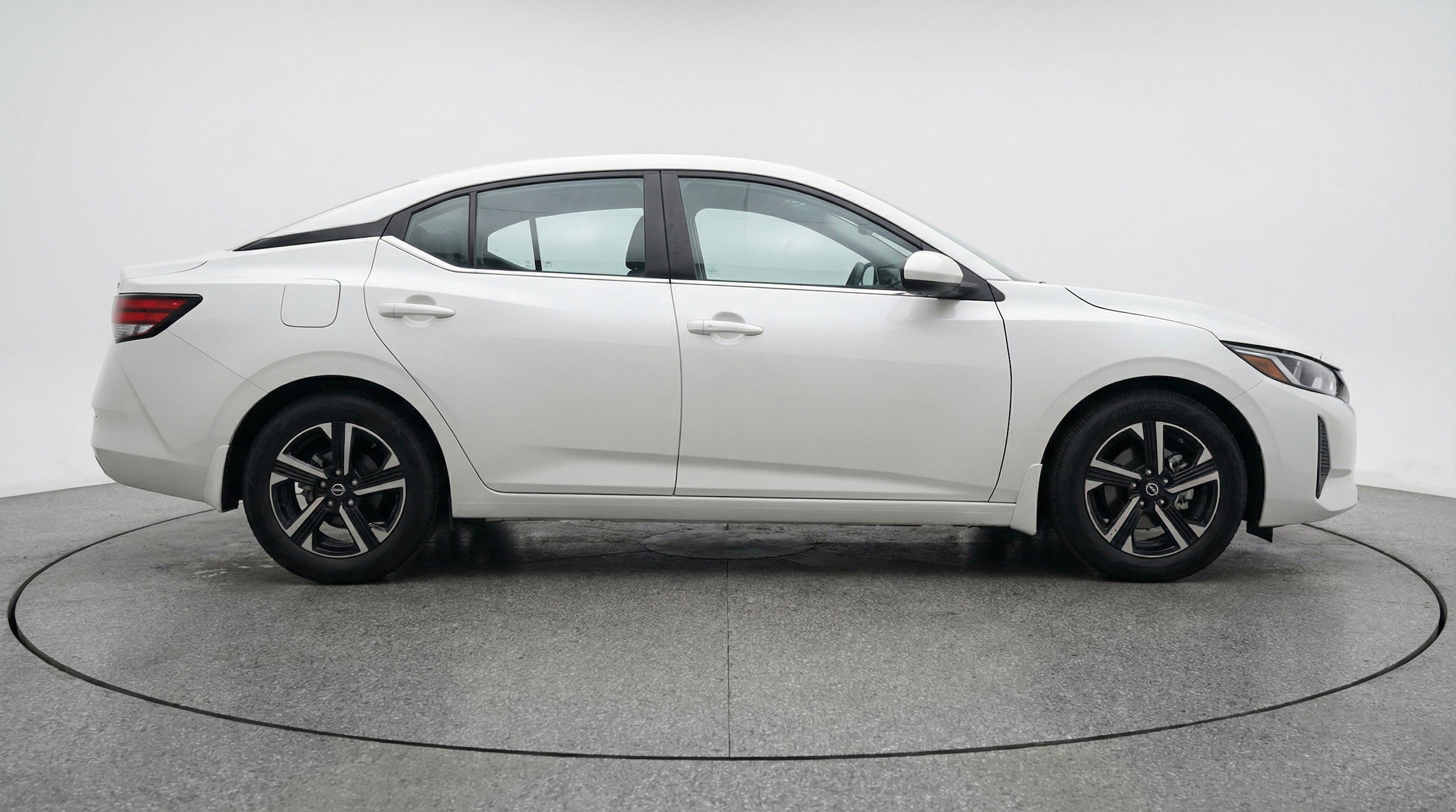 Thumbnail: 2025 Nissan Sentra - 11