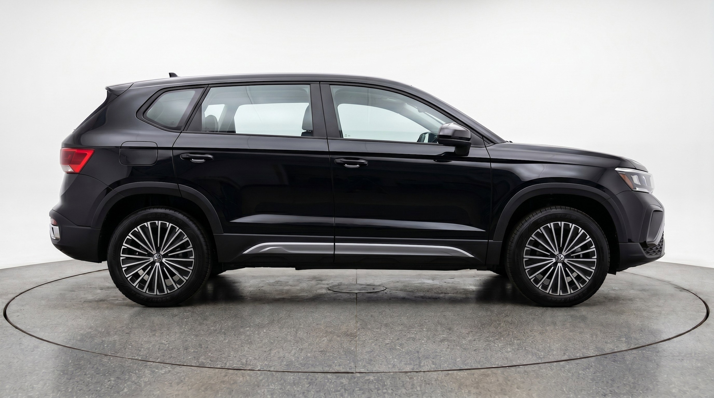 Thumbnail: 2025 Volkswagen Taos - 11