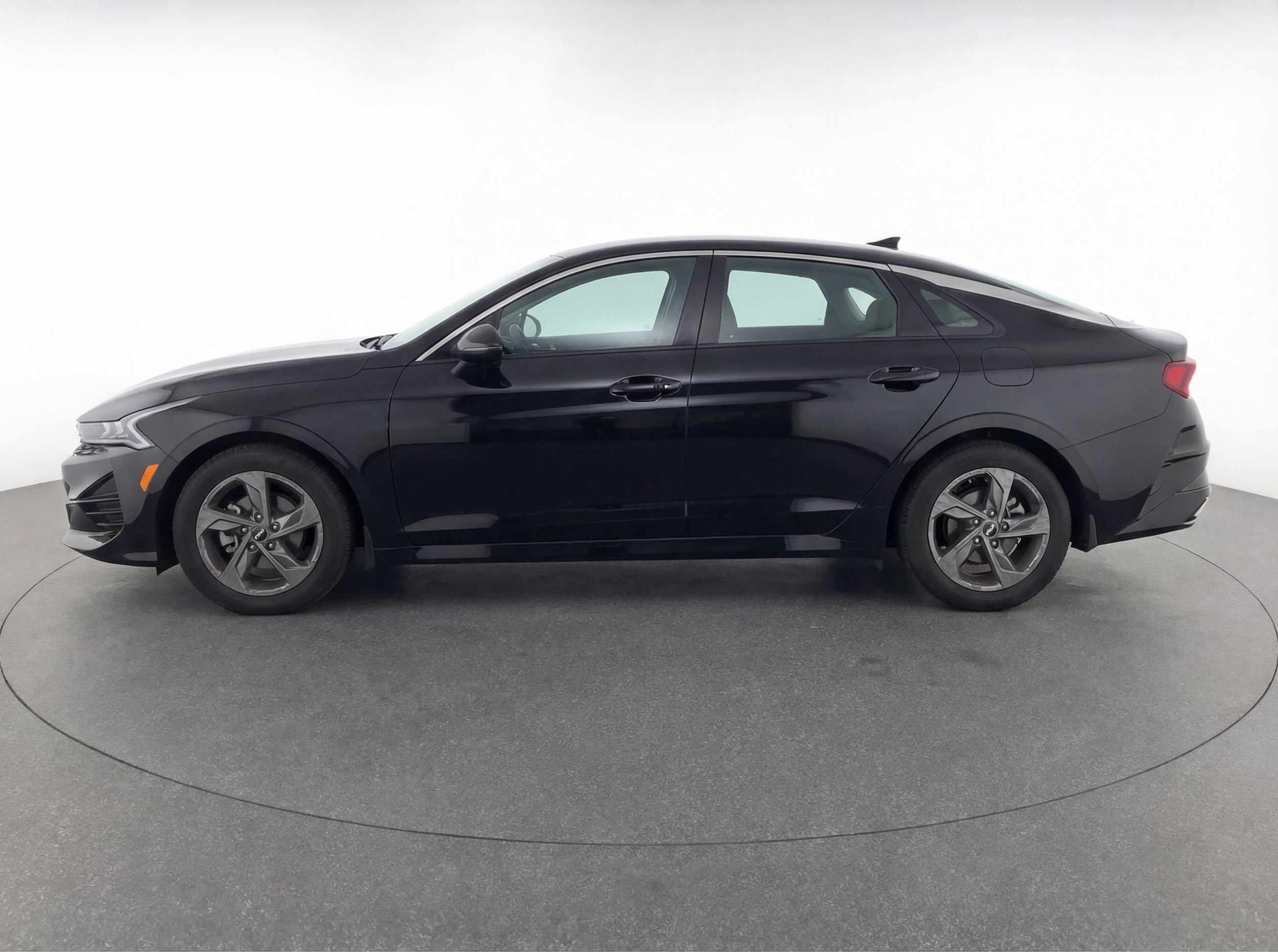 Thumbnail: 2023 Kia K5 - 4