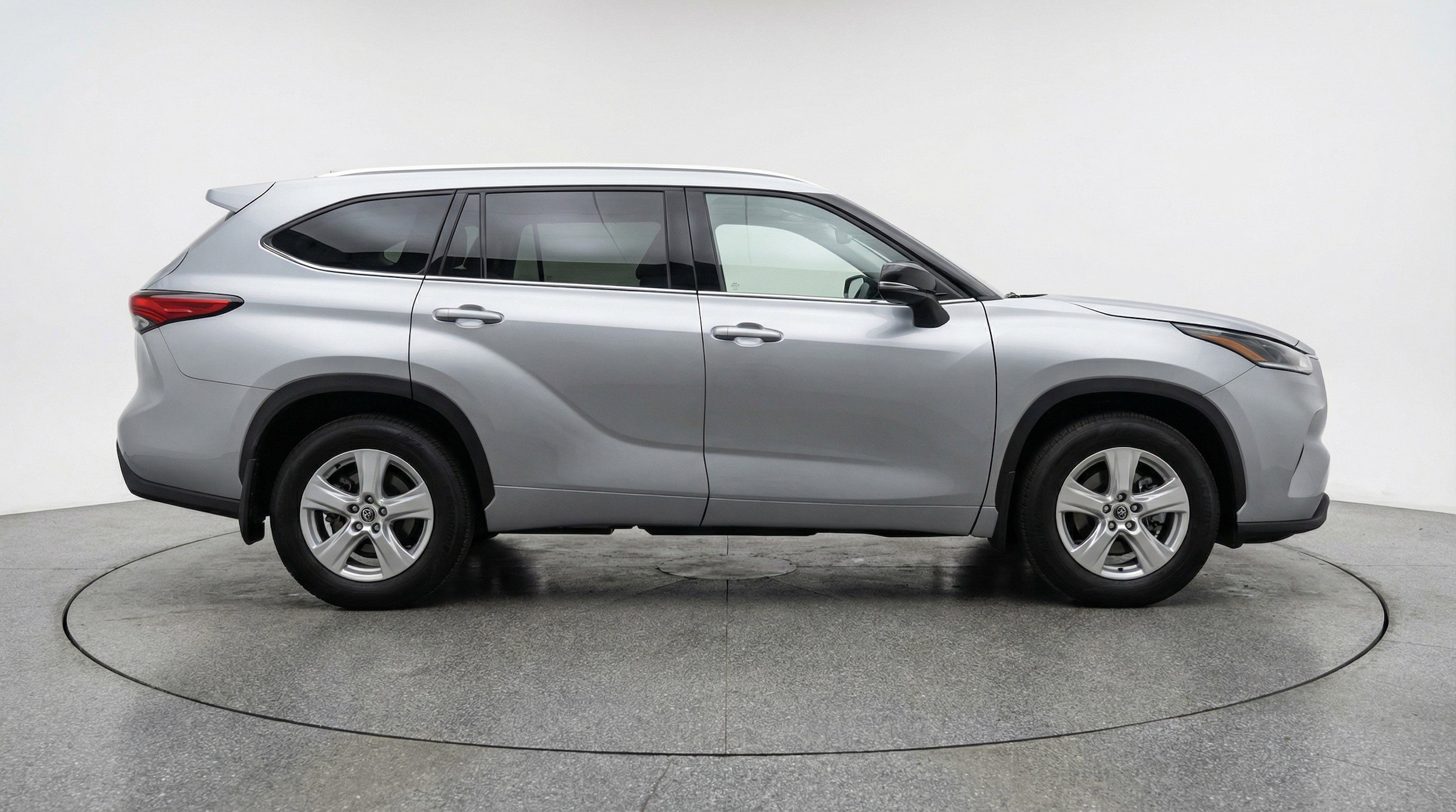 Thumbnail: 2025 Toyota Highlander - 11