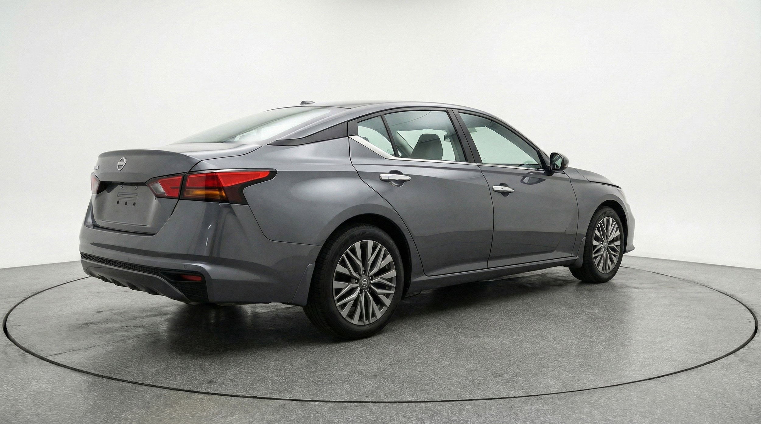 Thumbnail: 2025 Nissan Altima - 9