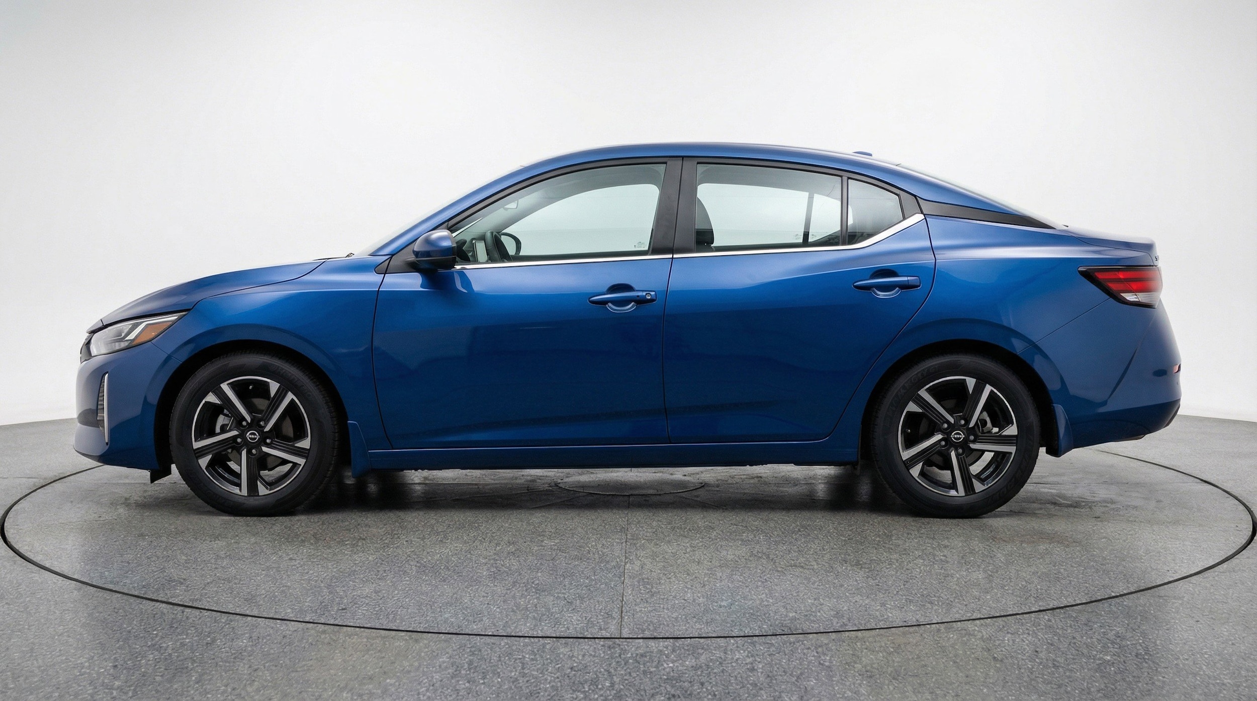 Thumbnail: 2025 Nissan Sentra - 5